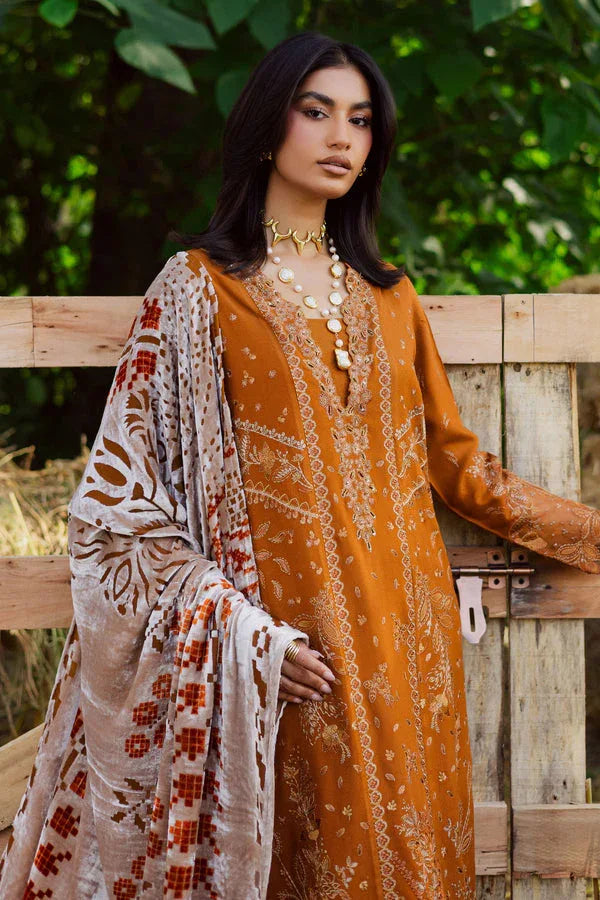 Nureh | Exclusive Leather Peach | NE-188 - Aqsa Fabrics