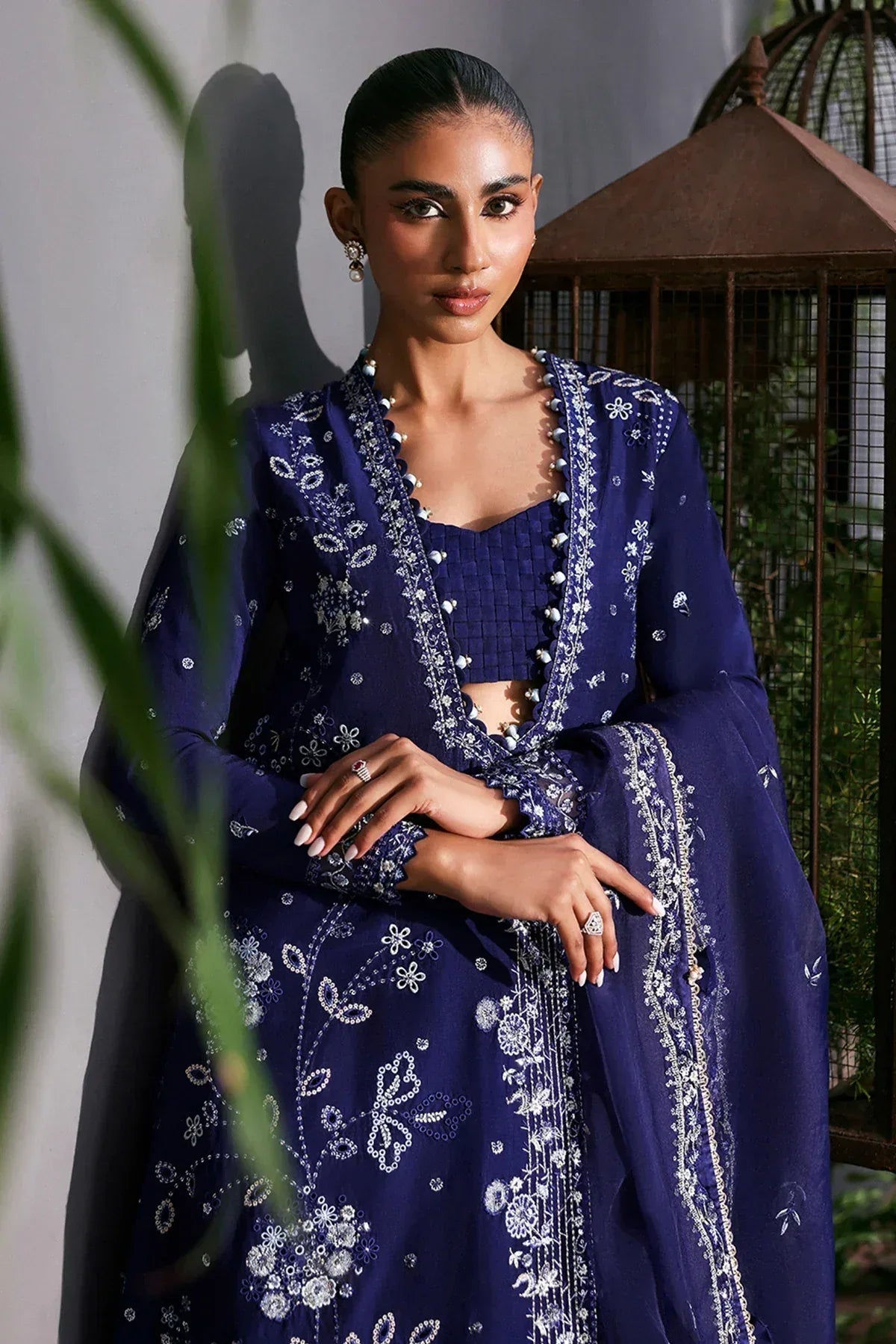 Afrozeh | La Fuchsia 25 | Maison - Aqsa Fabrics