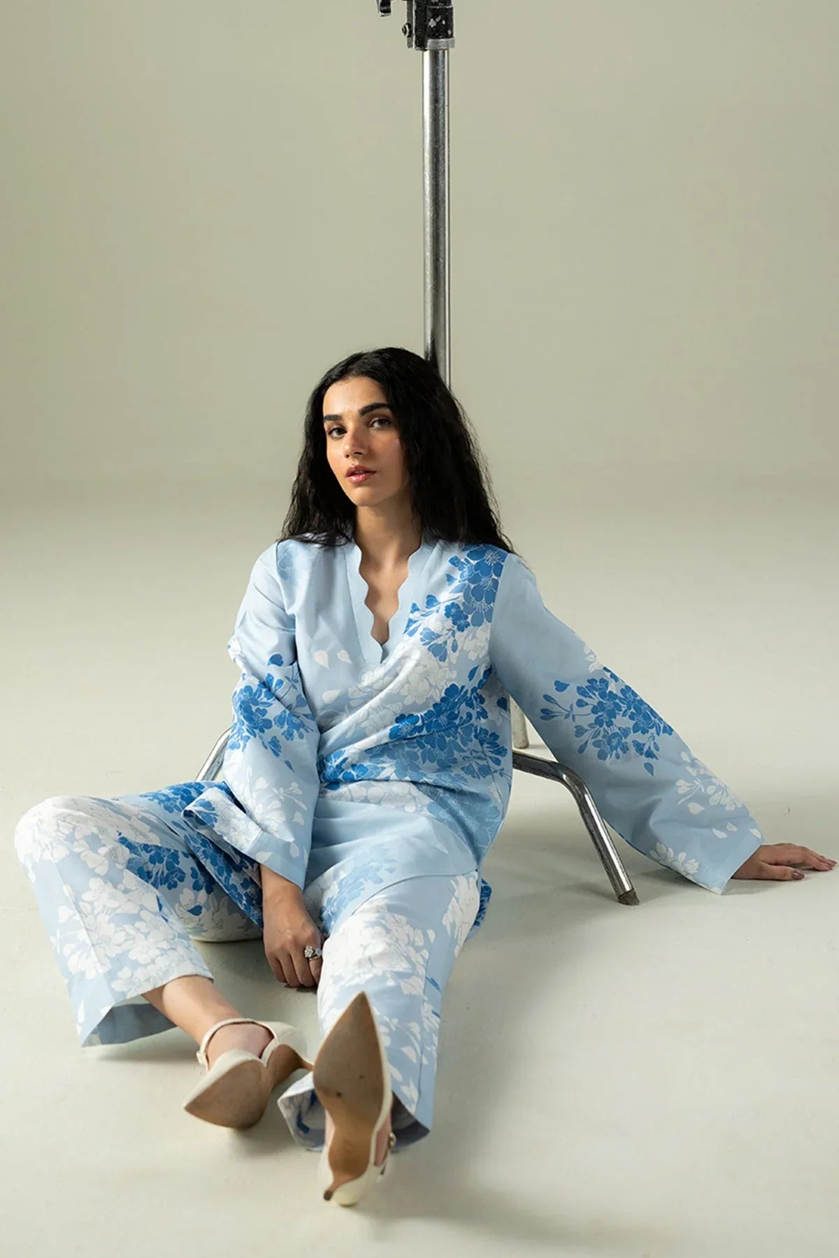 Afrozeh | Coords 25 | Muffled - Aqsa Fabrics