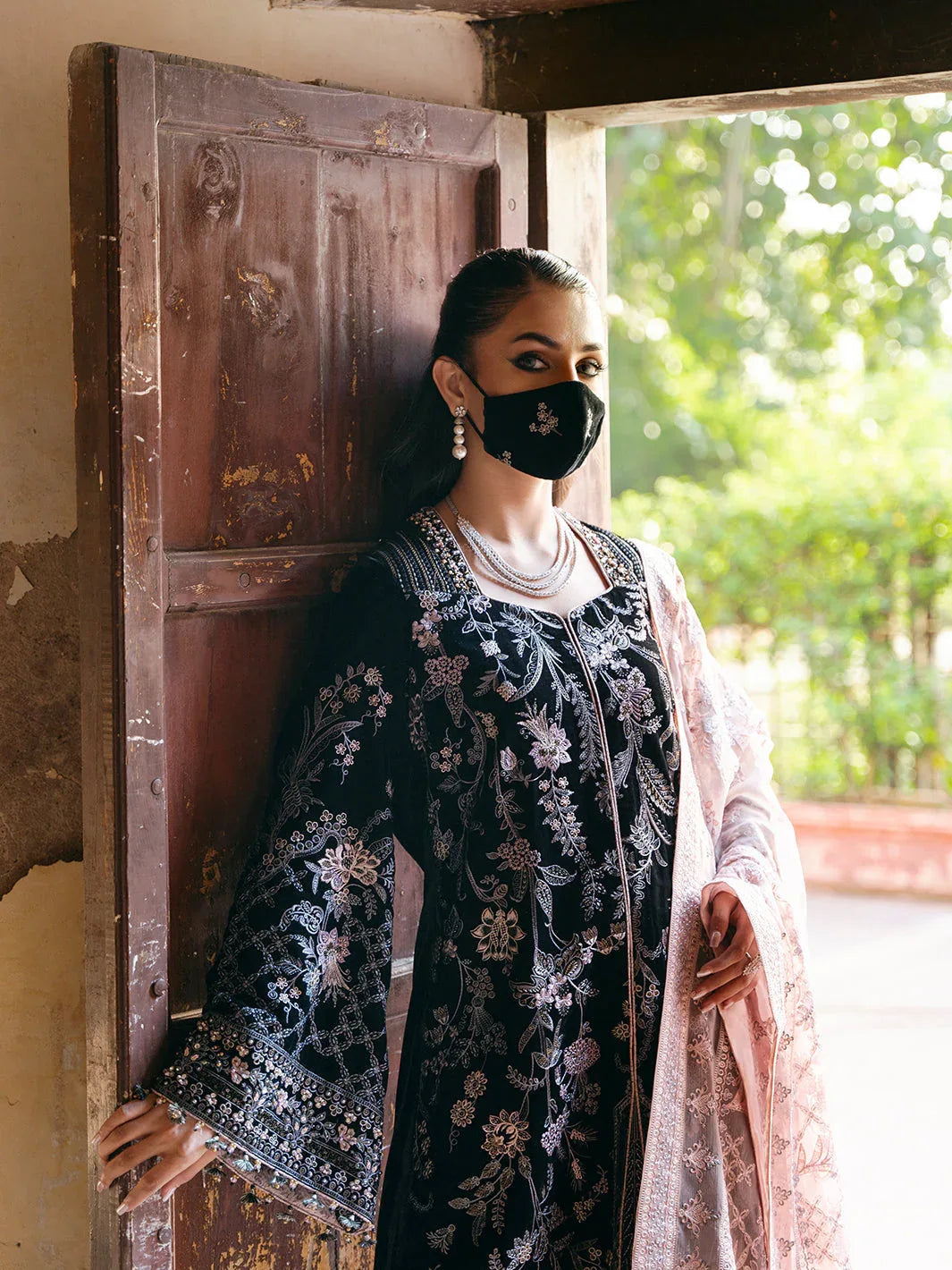 Flossie | Siara Velvet Formals | V-103 - B - Aqsa Fabrics