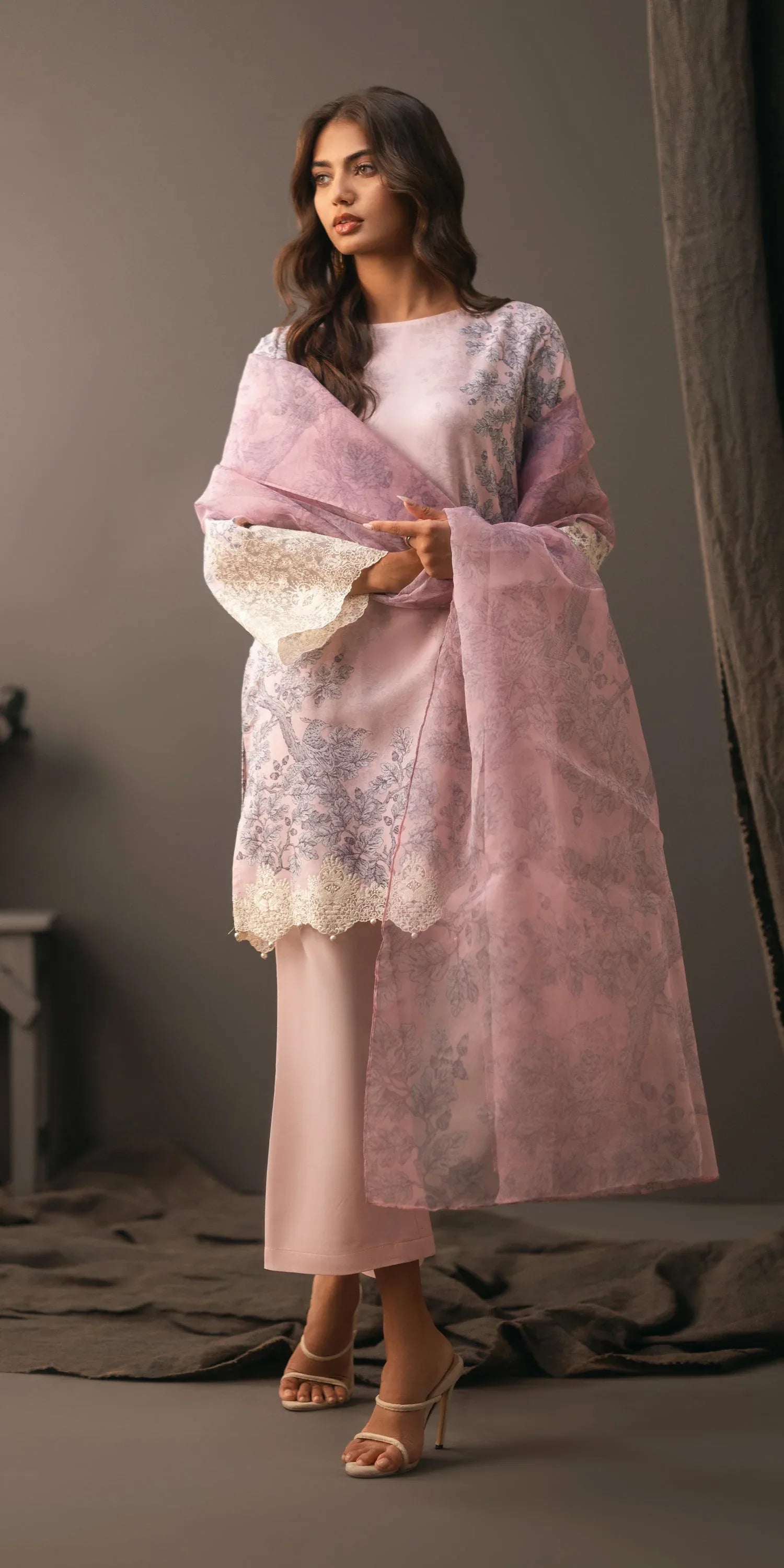 Erum Khan | Beyond Basic | GLOWING BEAT - Aqsa Fabrics