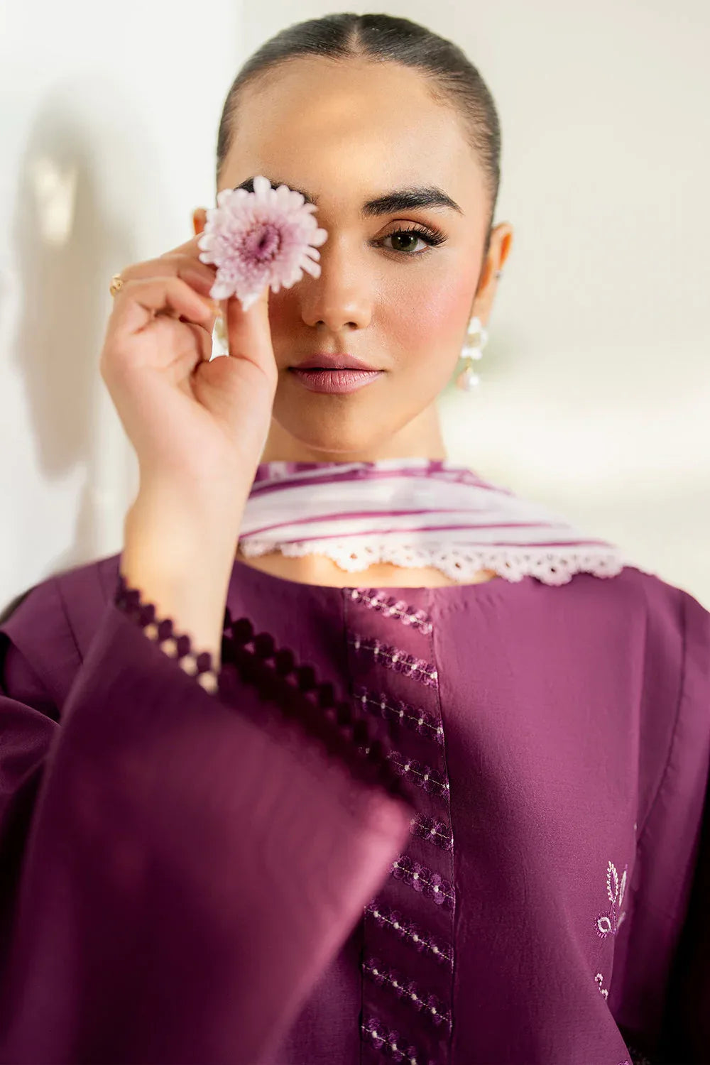 Farasha | Thread Lines Embroidered | Mauve Eclips - Aqsa Fabrics