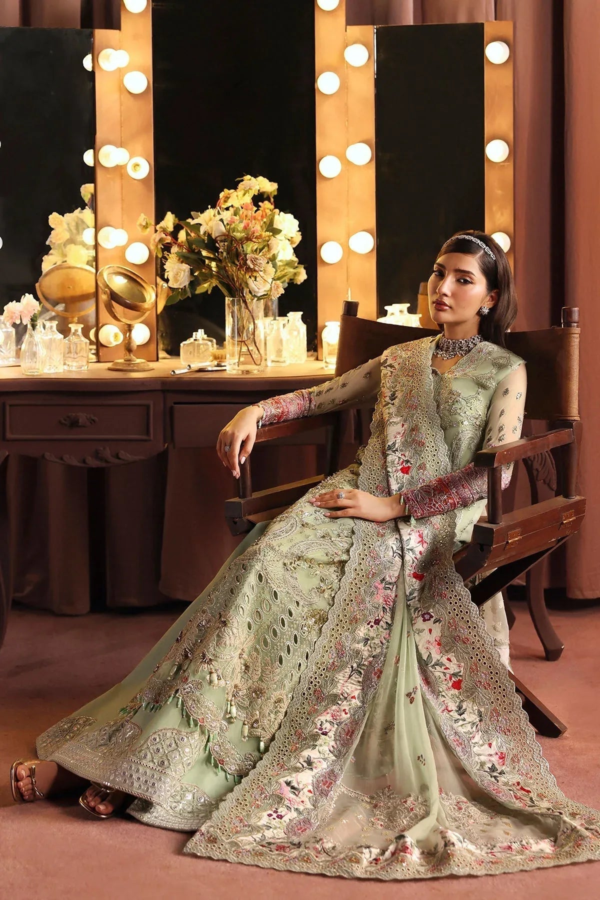 Nureh | Jhoomro 25' | NL-86 Insia - Aqsa Fabrics