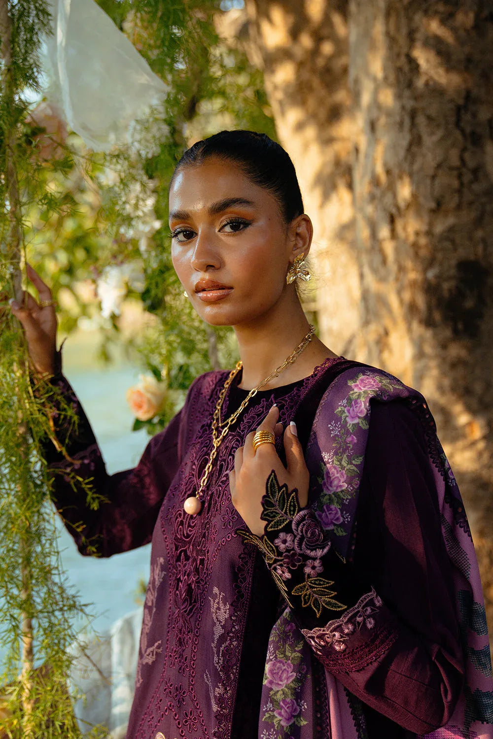 Saira Rizwan | Winter 2024 | RUNI-SRW24-02 - Aqsa Fabrics
