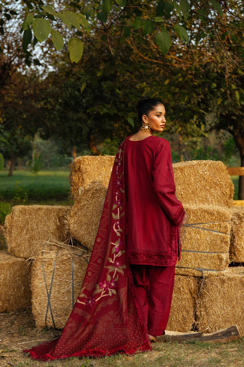 Saira Rizwan | Winter 2024 | ESPER-SRW24-05 - Aqsa Fabrics