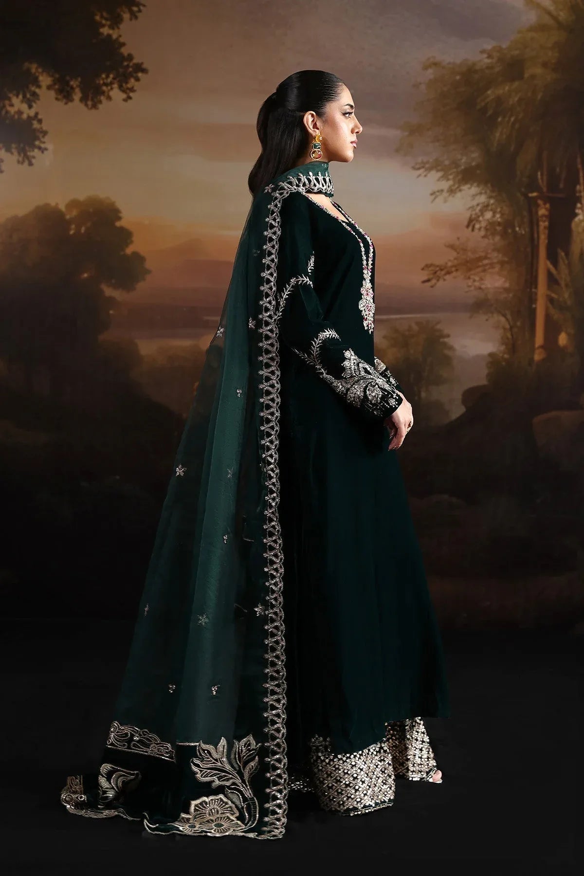 Alizeh | Lamour 25 | AF-VLT-2210-Vinni - Aqsa Fabrics