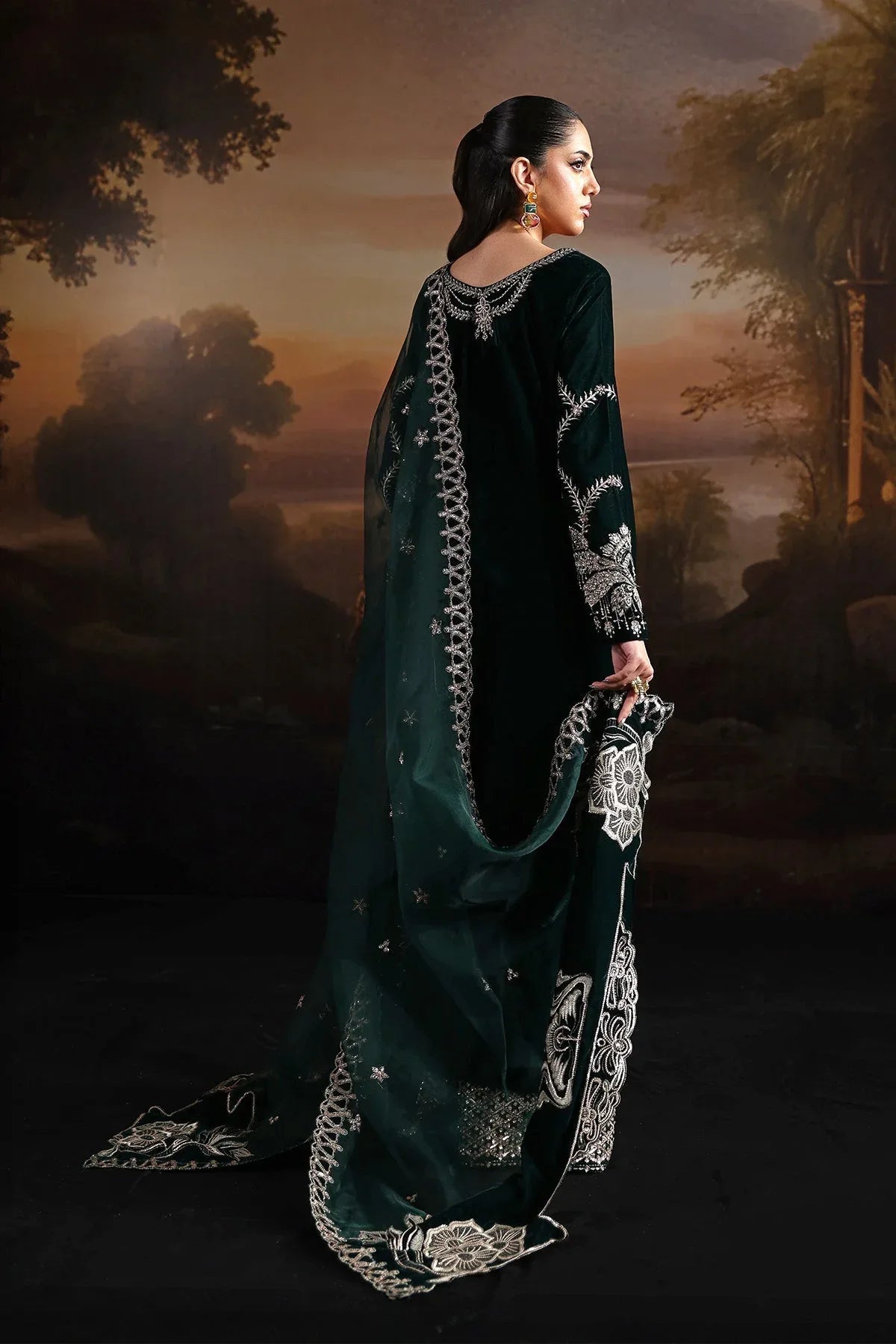 Alizeh | Lamour 25 | AF-VLT-2210-Vinni - Aqsa Fabrics