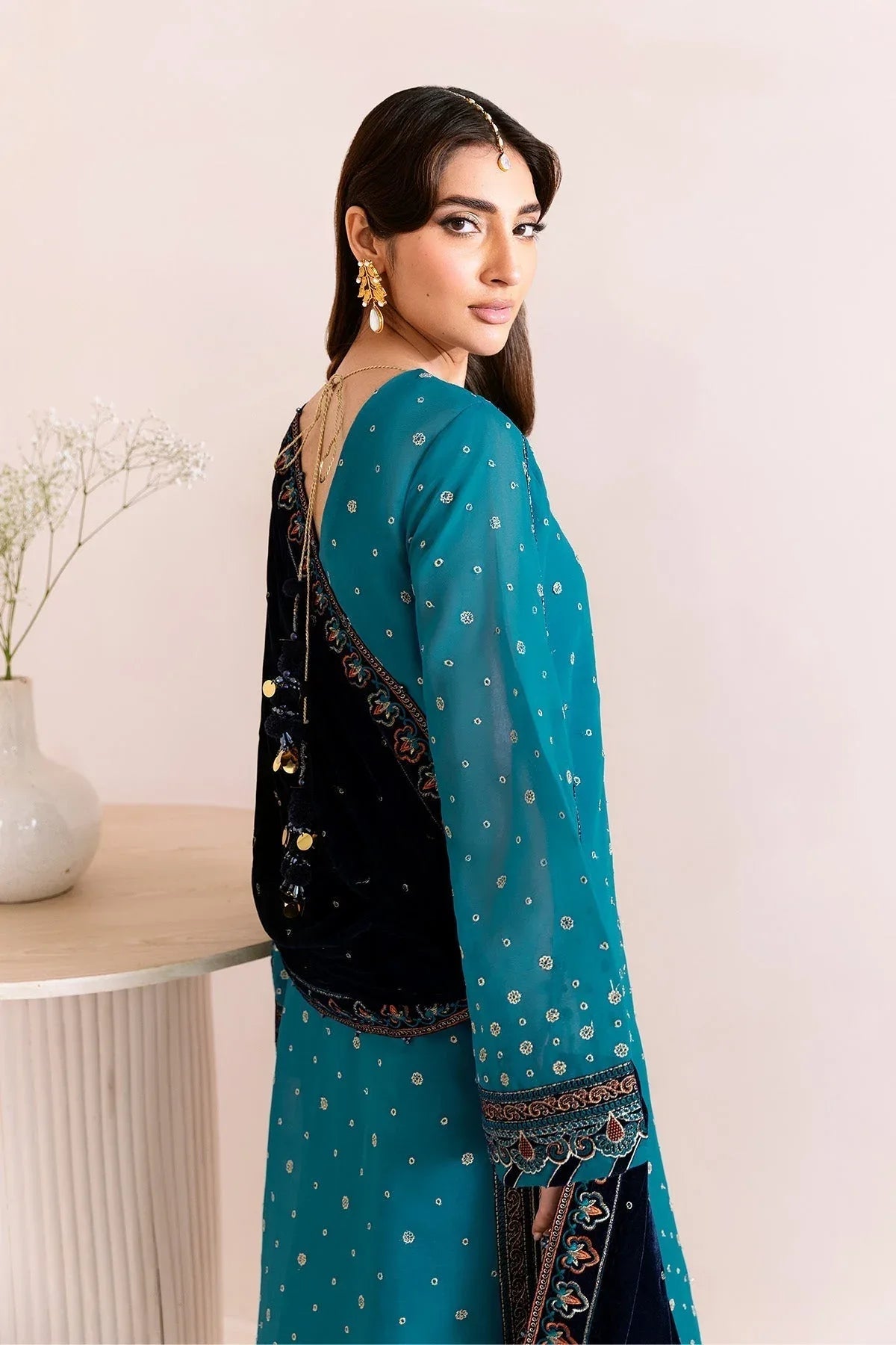 Alizeh | Makhmal Luxury Velvet Edit | Nelofer - Aqsa Fabrics
