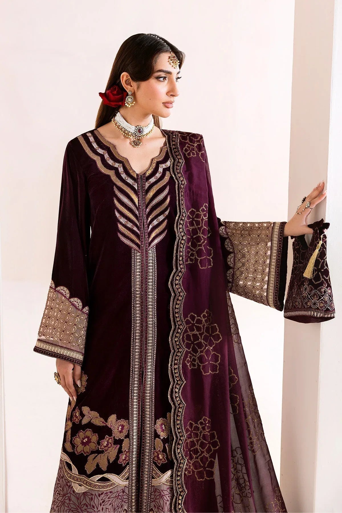 Alizeh | Makhmal Luxury Velvet Edit | Mehree - Aqsa Fabrics