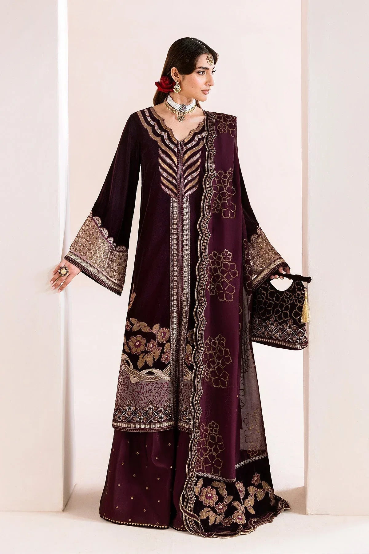 Alizeh | Makhmal Luxury Velvet Edit | Mehree - Aqsa Fabrics