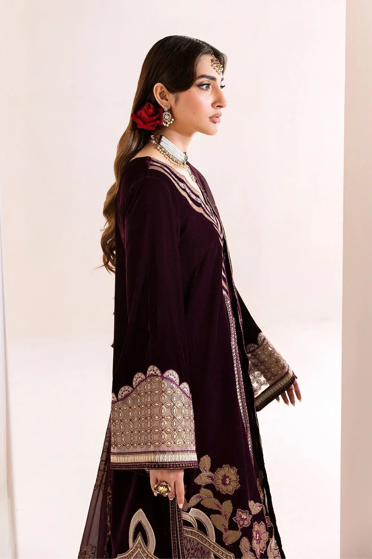 Alizeh | Makhmal Luxury Velvet Edit | Mehree - Aqsa Fabrics