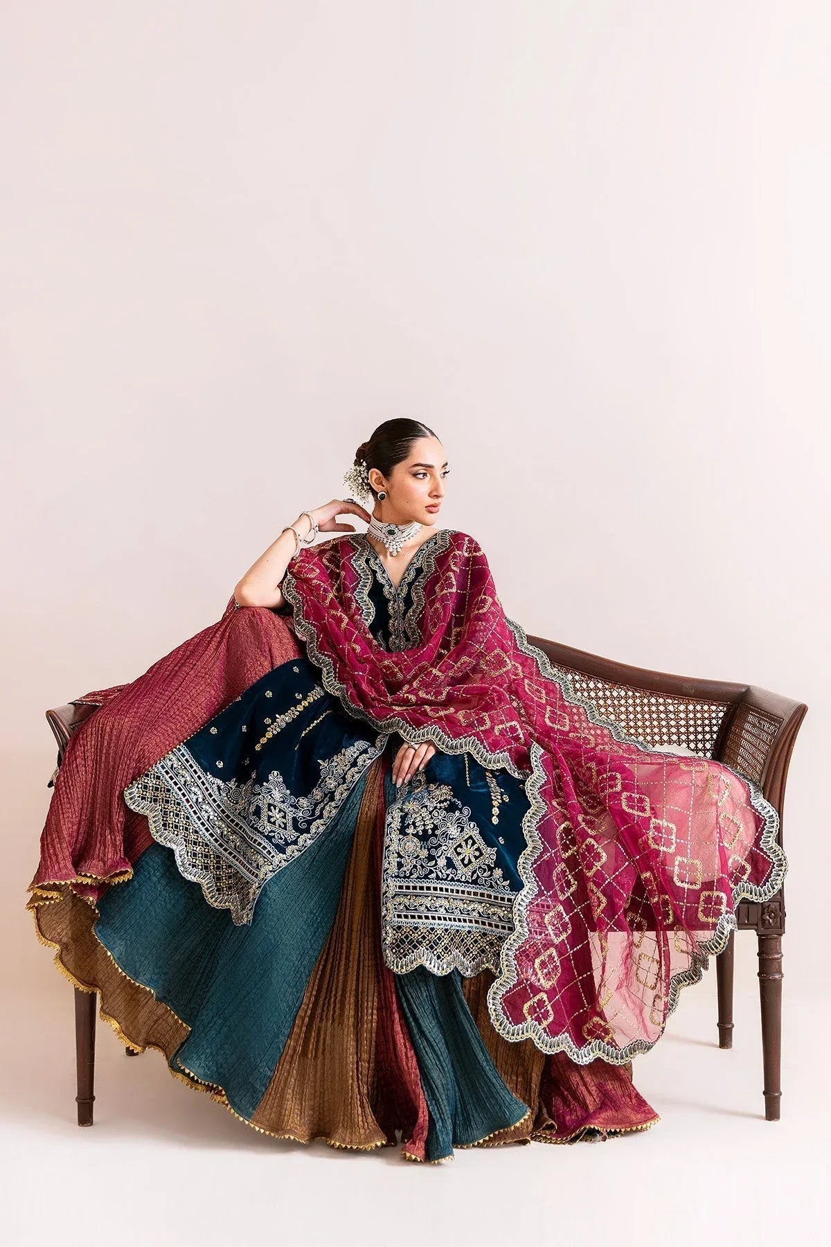 Alizeh | Makhmal Luxury Velvet Edit | Mehroob - Aqsa Fabrics