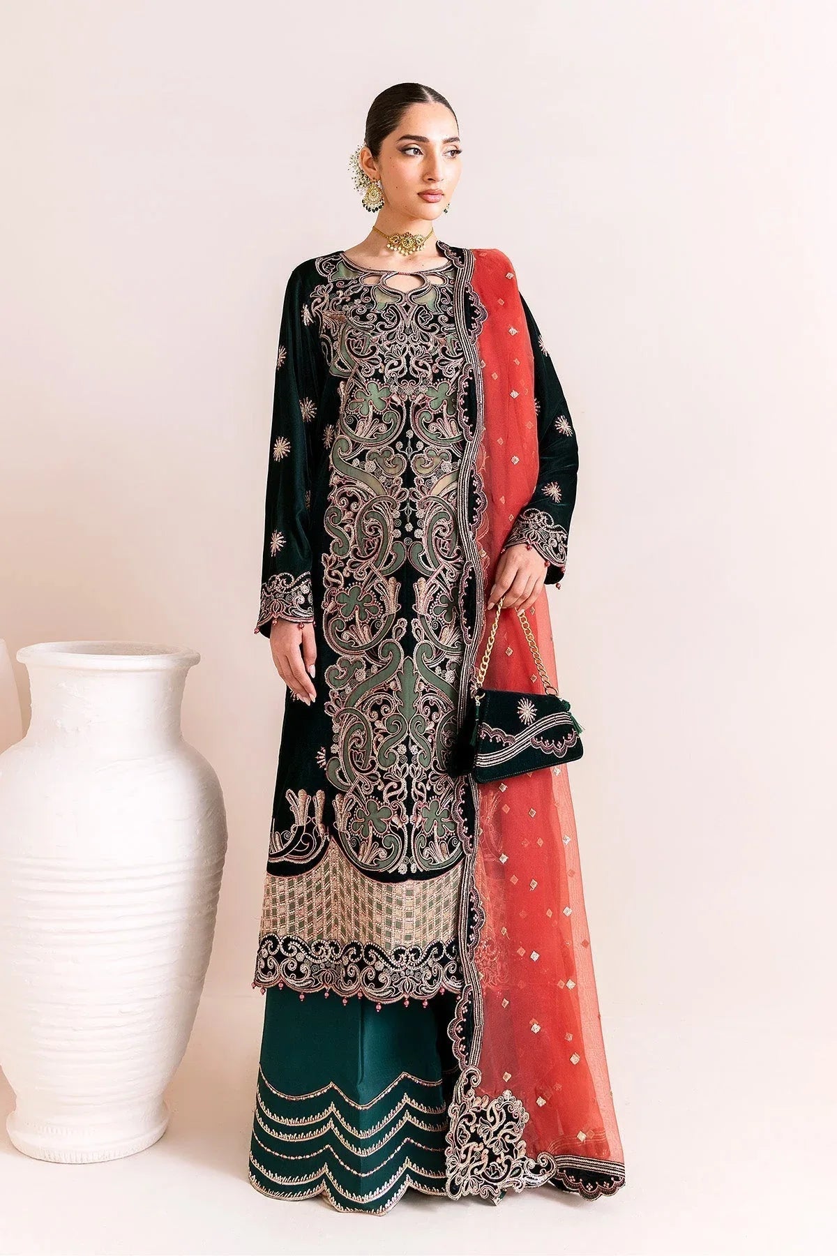 Alizeh | Makhmal Luxury Velvet Edit | Kiswa - Aqsa Fabrics