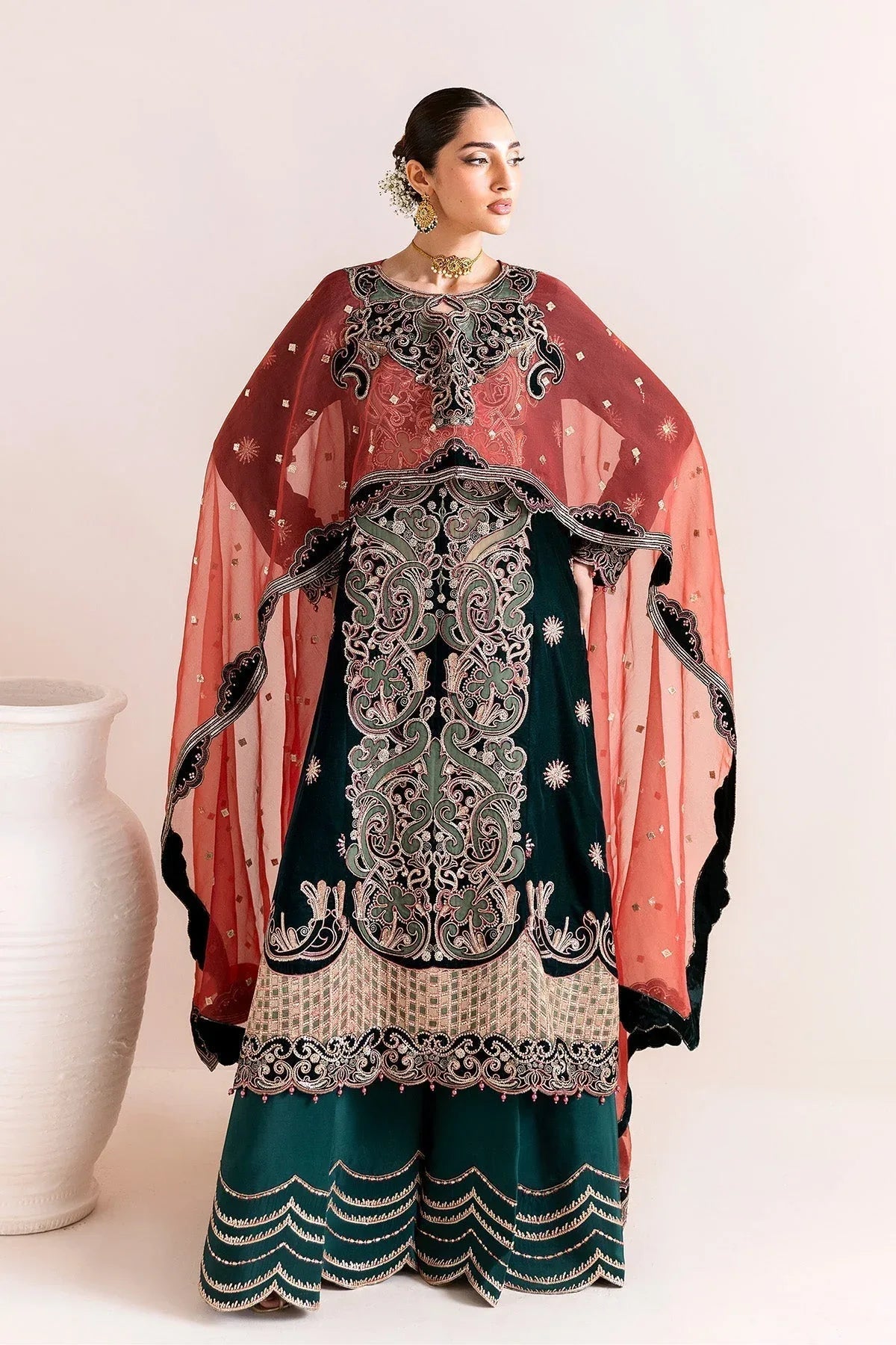 Alizeh | Makhmal Luxury Velvet Edit | Kiswa - Aqsa Fabrics