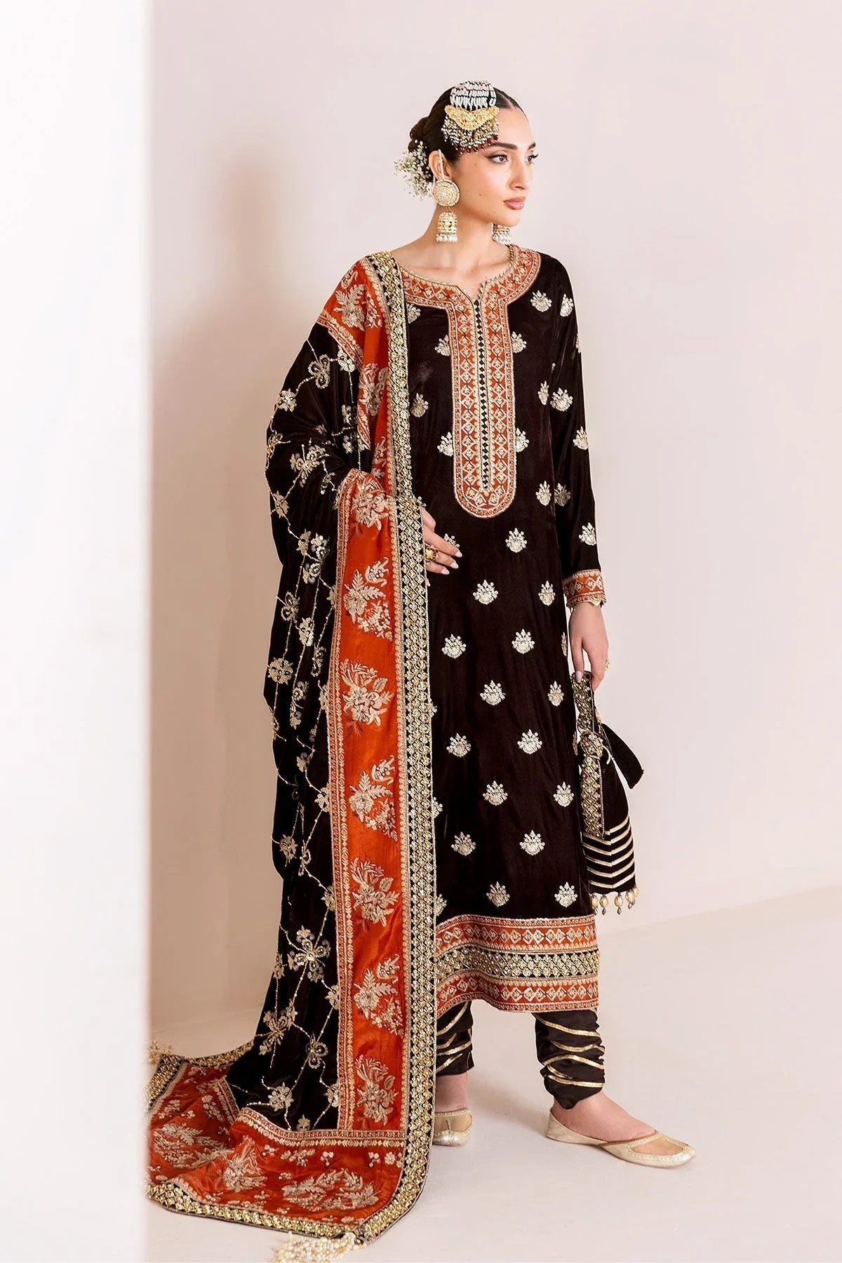 Alizeh | Makhmal Luxury Velvet Edit |Sabaat - Aqsa Fabrics