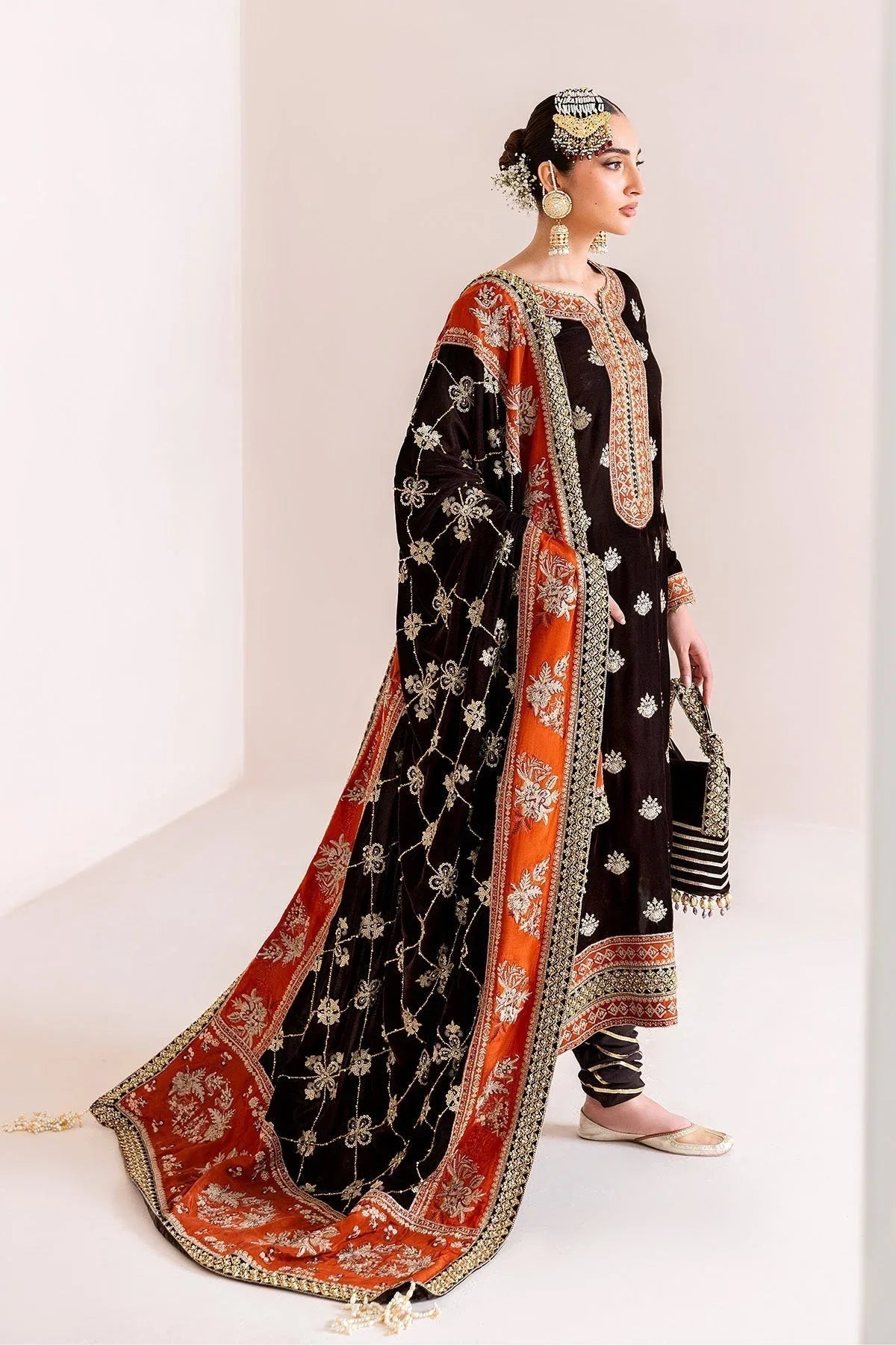 Alizeh | Makhmal Luxury Velvet Edit |Sabaat - Aqsa Fabrics