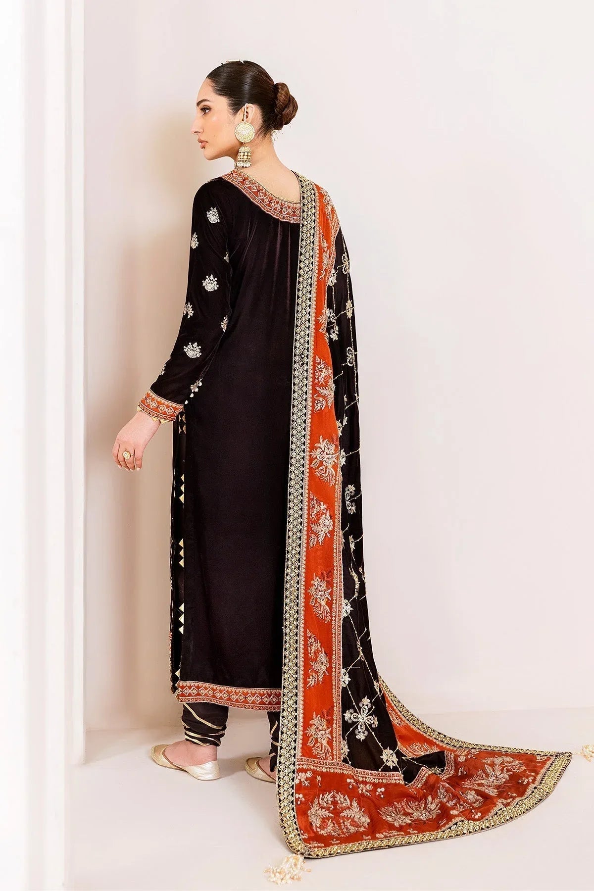 Alizeh | Makhmal Luxury Velvet Edit |Sabaat - Aqsa Fabrics