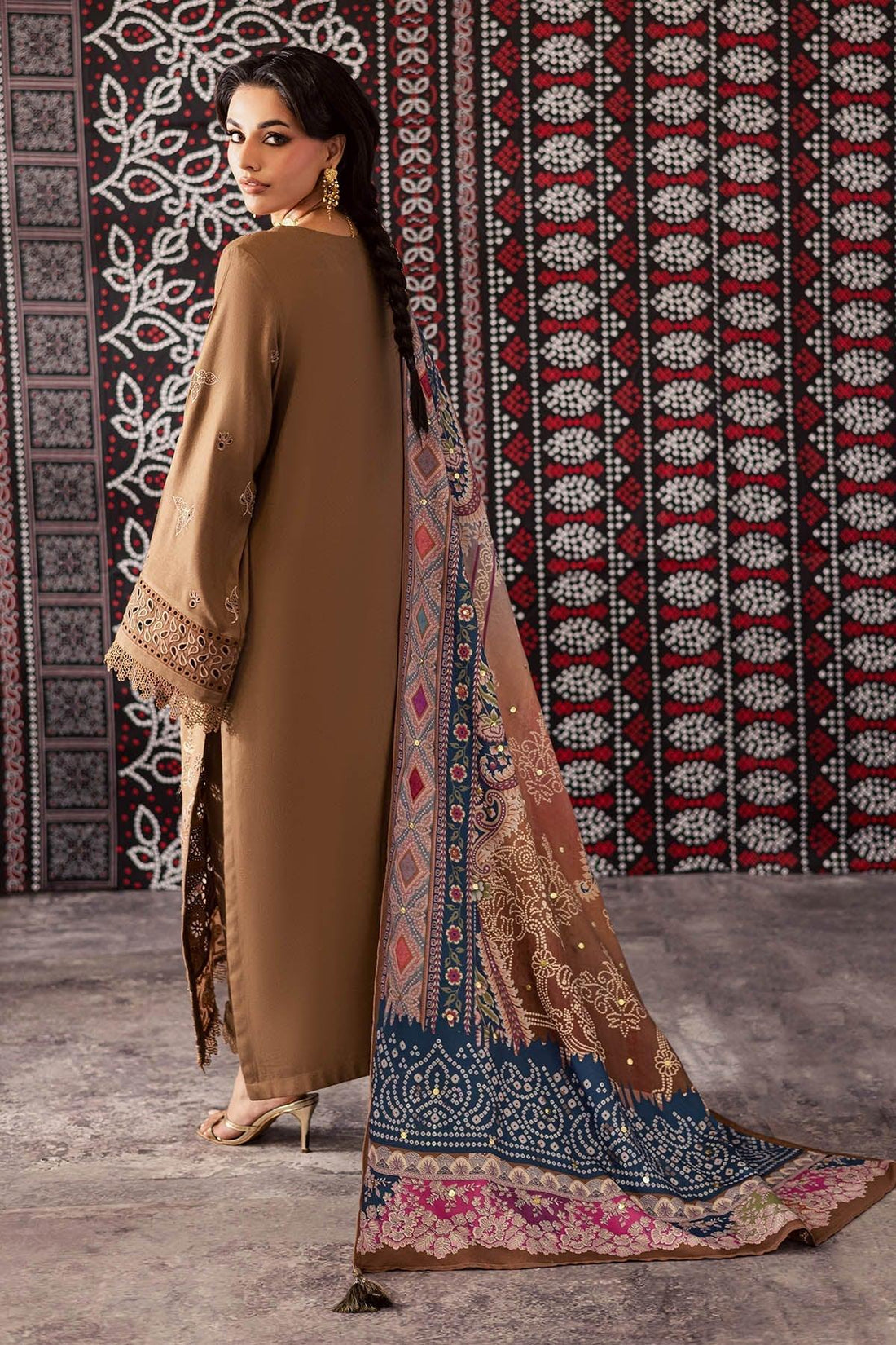 Nureh | Bazaar Luxe 25 | NE-205 - Aqsa Fabrics