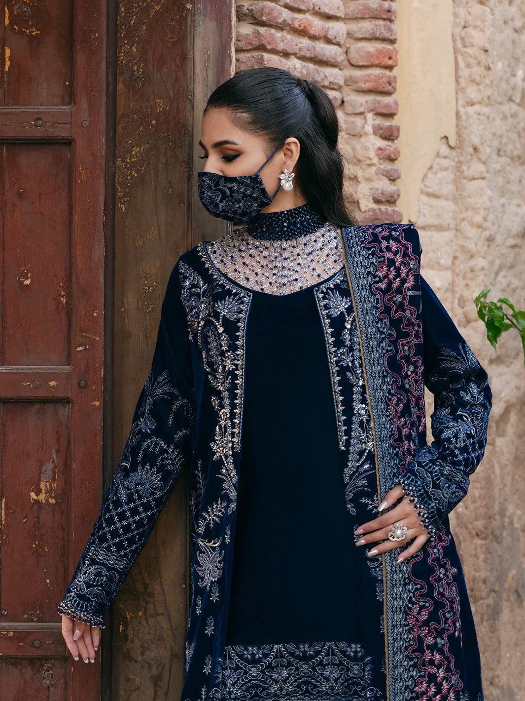 Flossie | Siara Velvet Formals | V-106 - B - Aqsa Fabrics