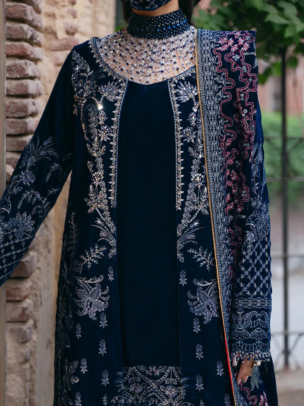 Flossie | Siara Velvet Formals | V-106 - B - Aqsa Fabrics