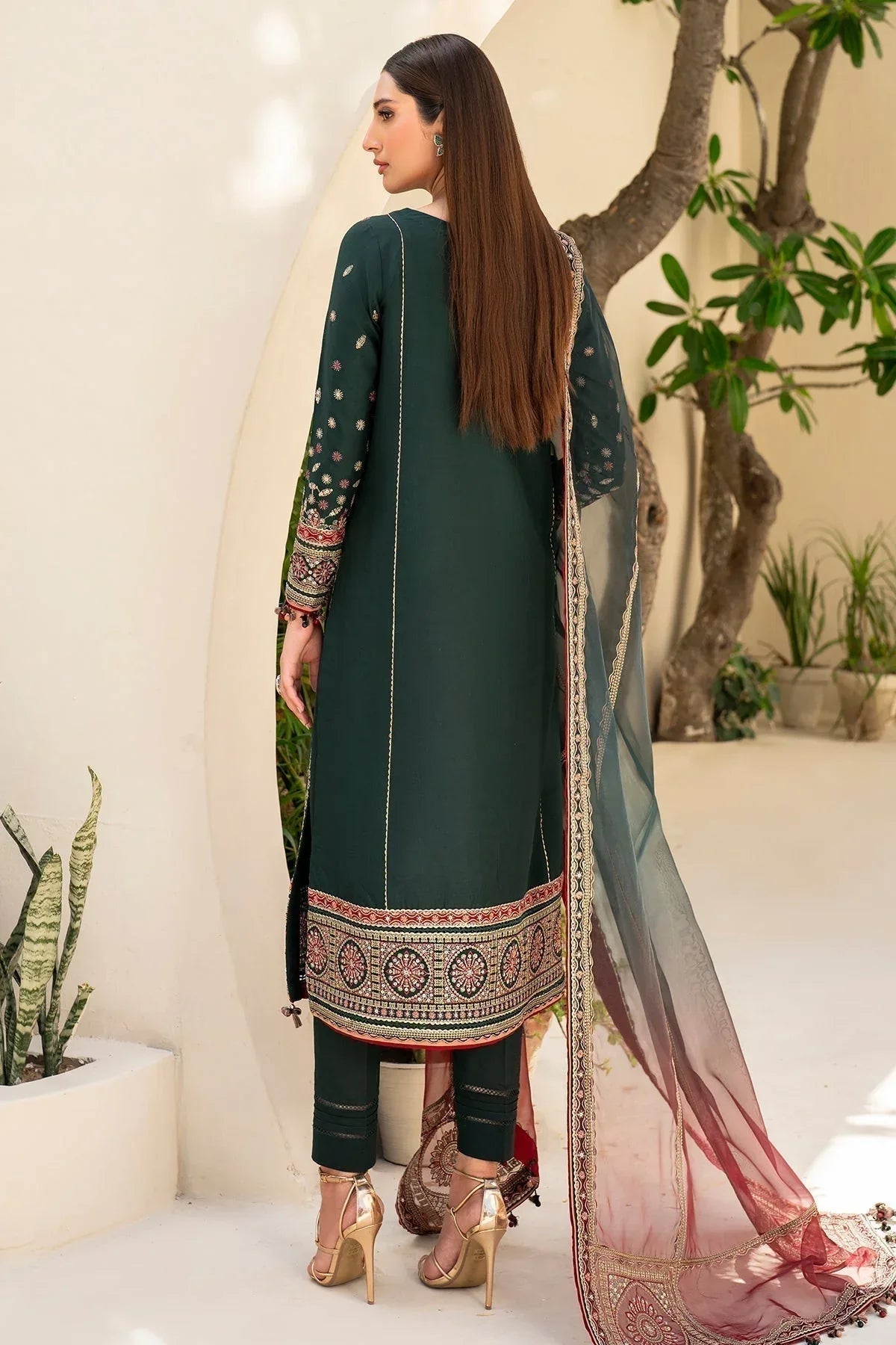 Jazmin | Irish Lawn SS 24 | D9 - Aqsa Fabrics