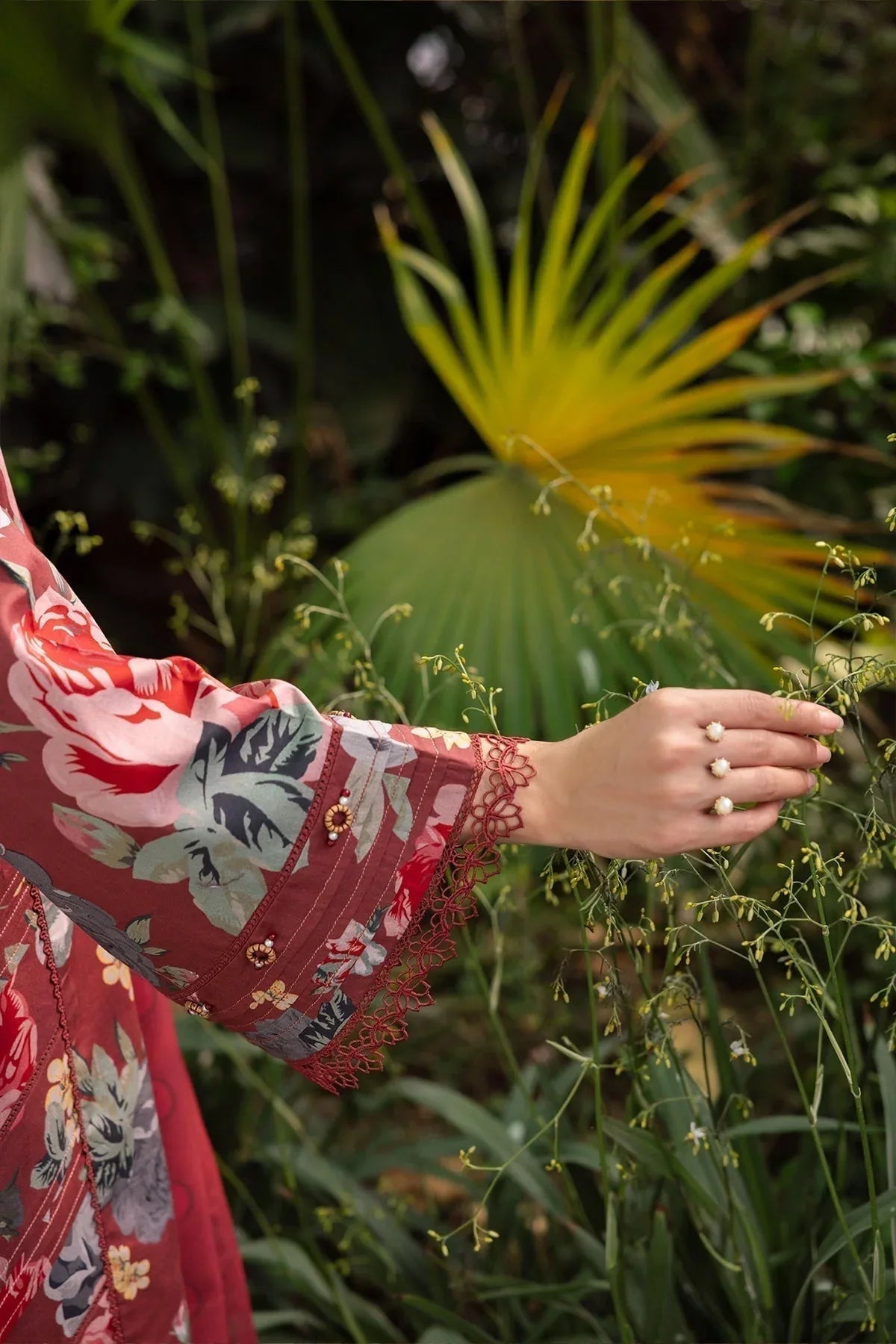 Alizeh | Sheen Lawn Prints 24 | PETUNIA - Aqsa Fabrics