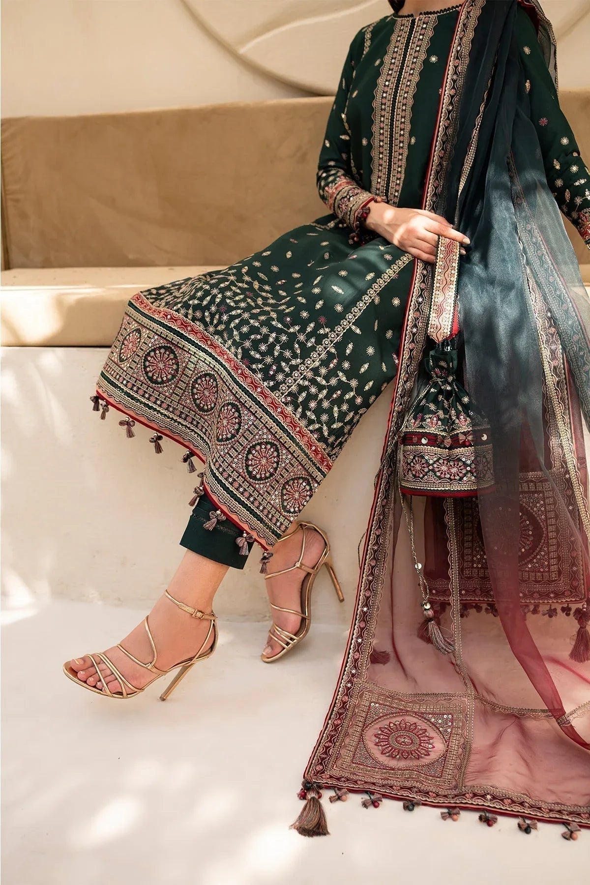 Jazmin | Irish Lawn SS 24 | D9 - Aqsa Fabrics