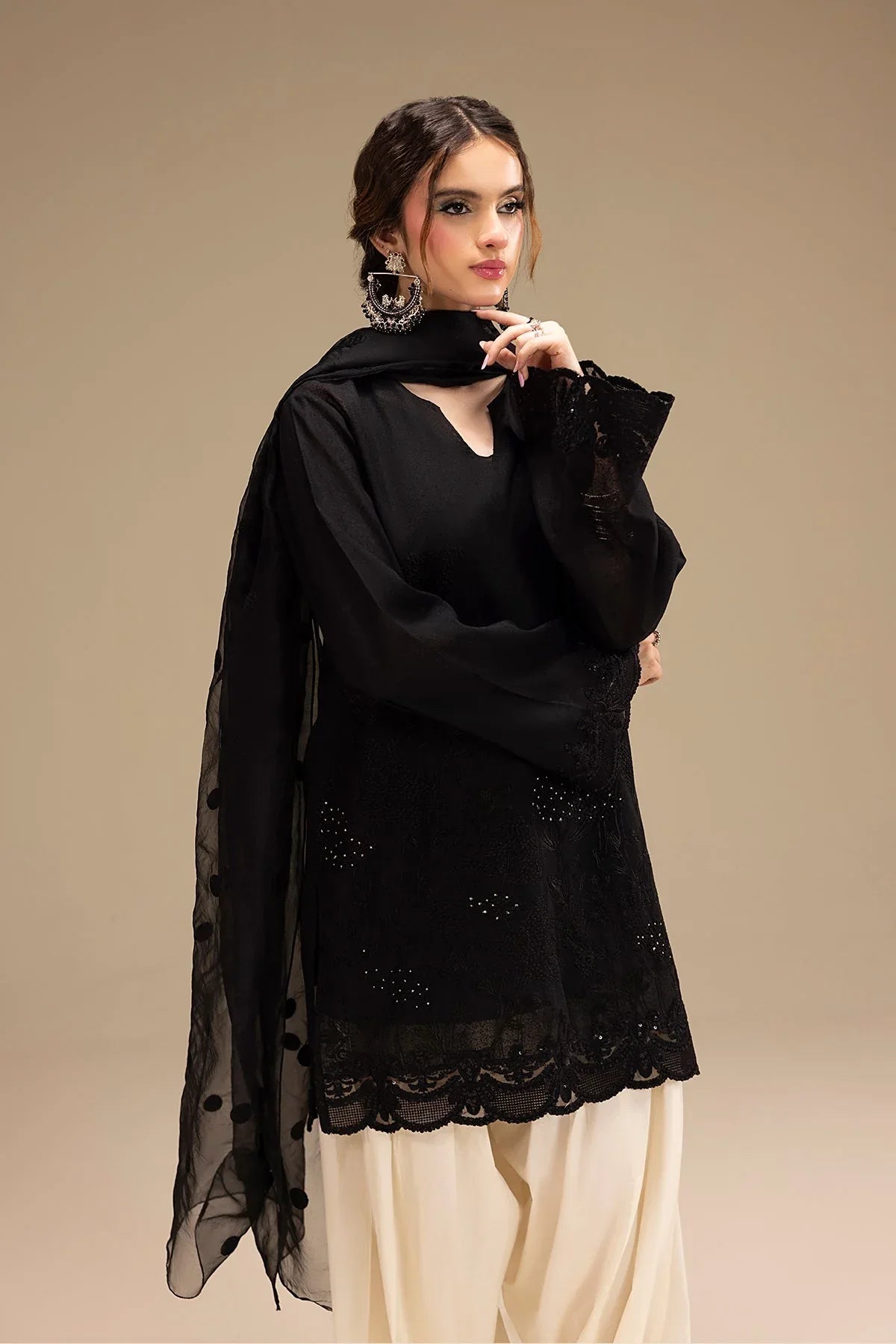 Erum Khan | Lillia Summer Edit | Night Petal - Aqsa Fabrics