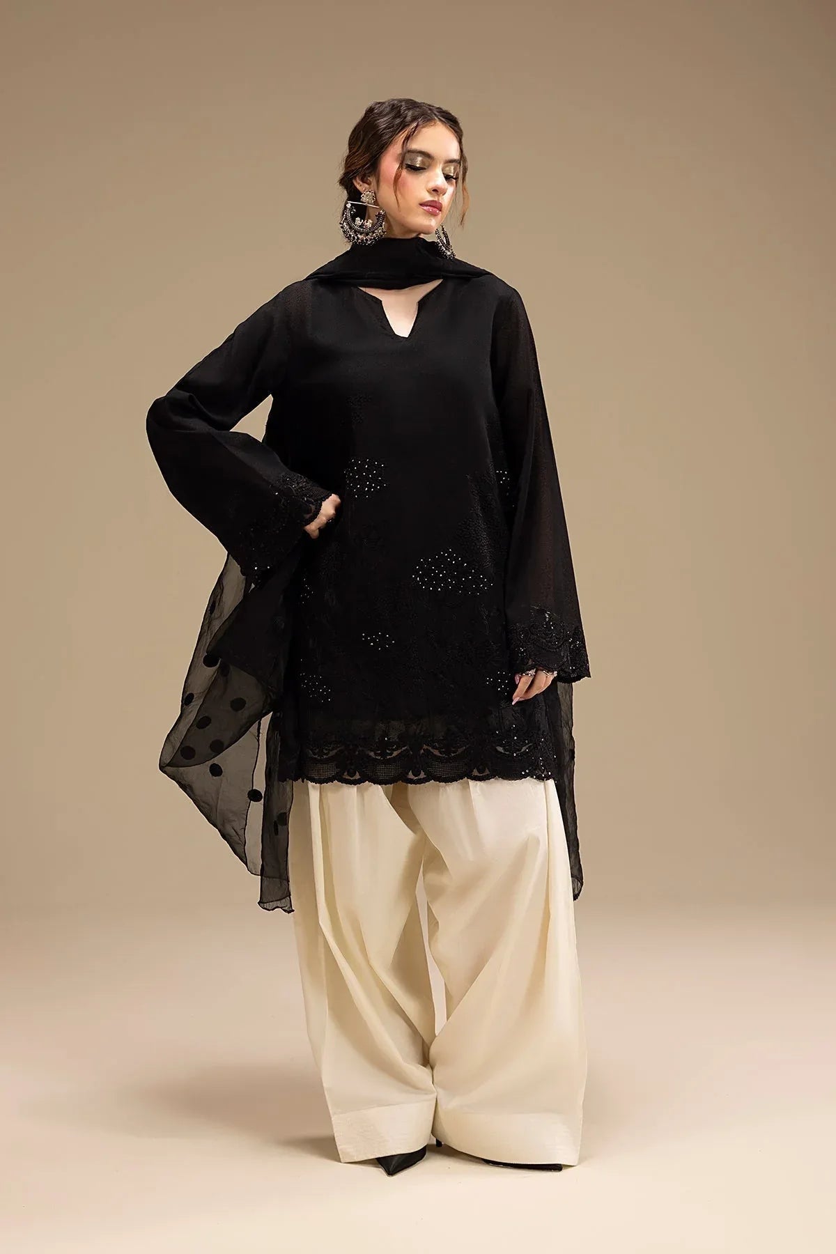 Erum Khan | Lillia Summer Edit | Night Petal - Aqsa Fabrics