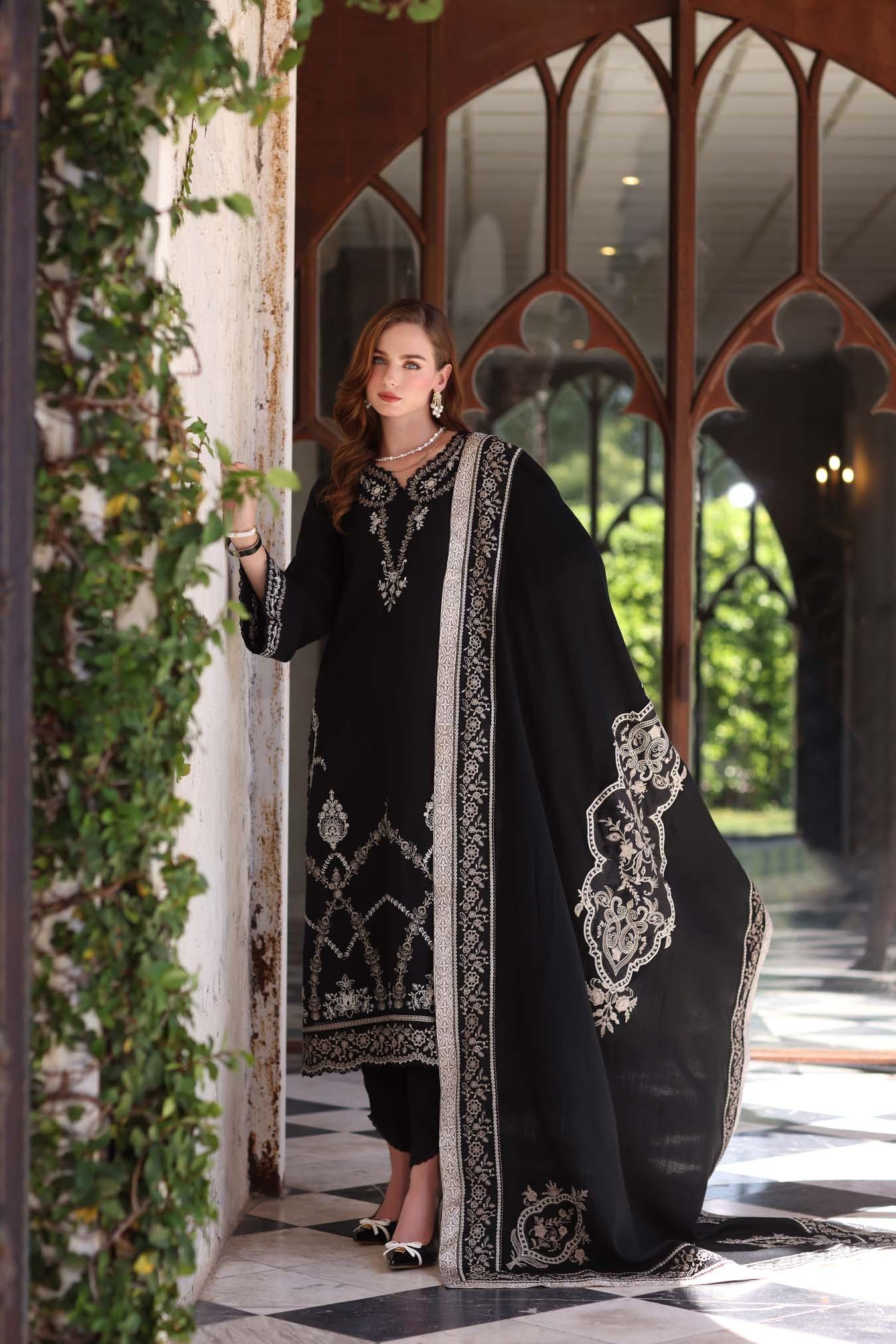 Noor by Saadia Asad | Winter Pashmina 25 | Obsidian - Aqsa Fabrics