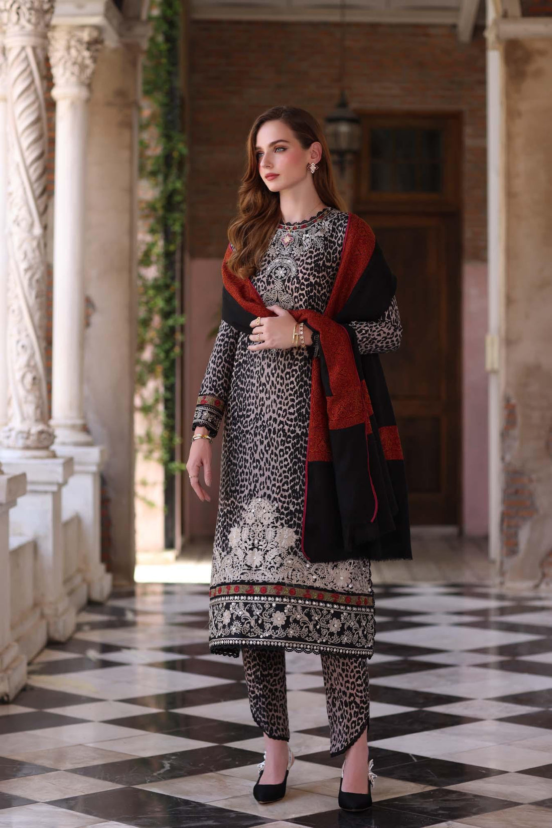 Noor by Saadia Asad | Winter Pashmina 25 | Noir Safari - Aqsa Fabrics