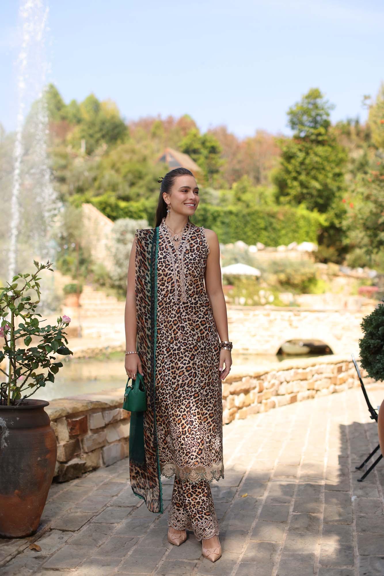 Noor by Saadia Asad | Luxe Chikankari 25 | D2-A - Aqsa Fabrics
