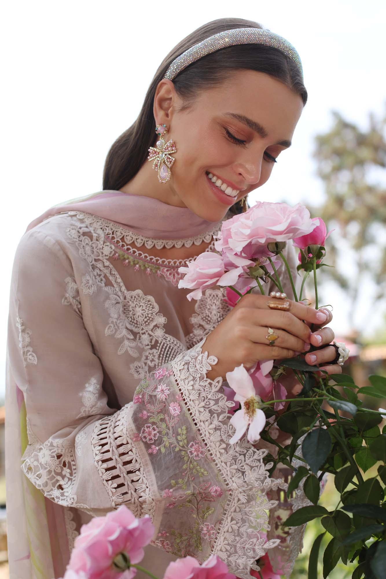 Noor by Saadia Asad | Luxe Chikankari 25 | D4-A - Aqsa Fabrics