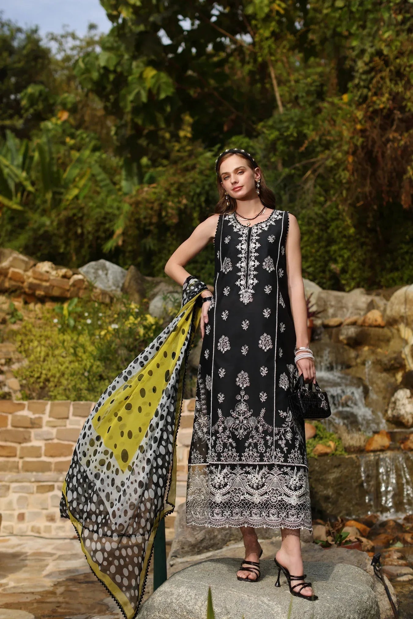 Noor by Saadia Asad | Luxe Chikankari 25 | D3-B - Aqsa Fabrics