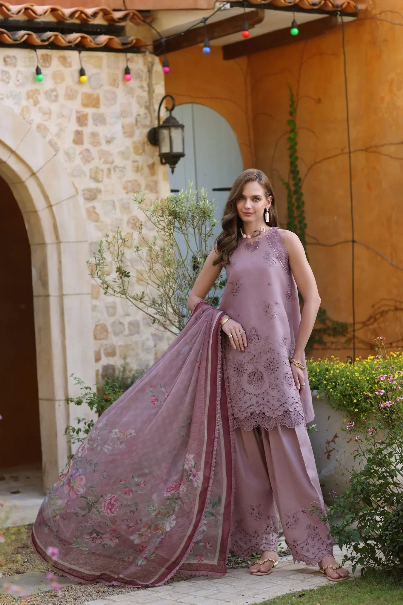 Noor by Saadia Asad | Luxe Chikankari 25 | D8-A - Aqsa Fabrics