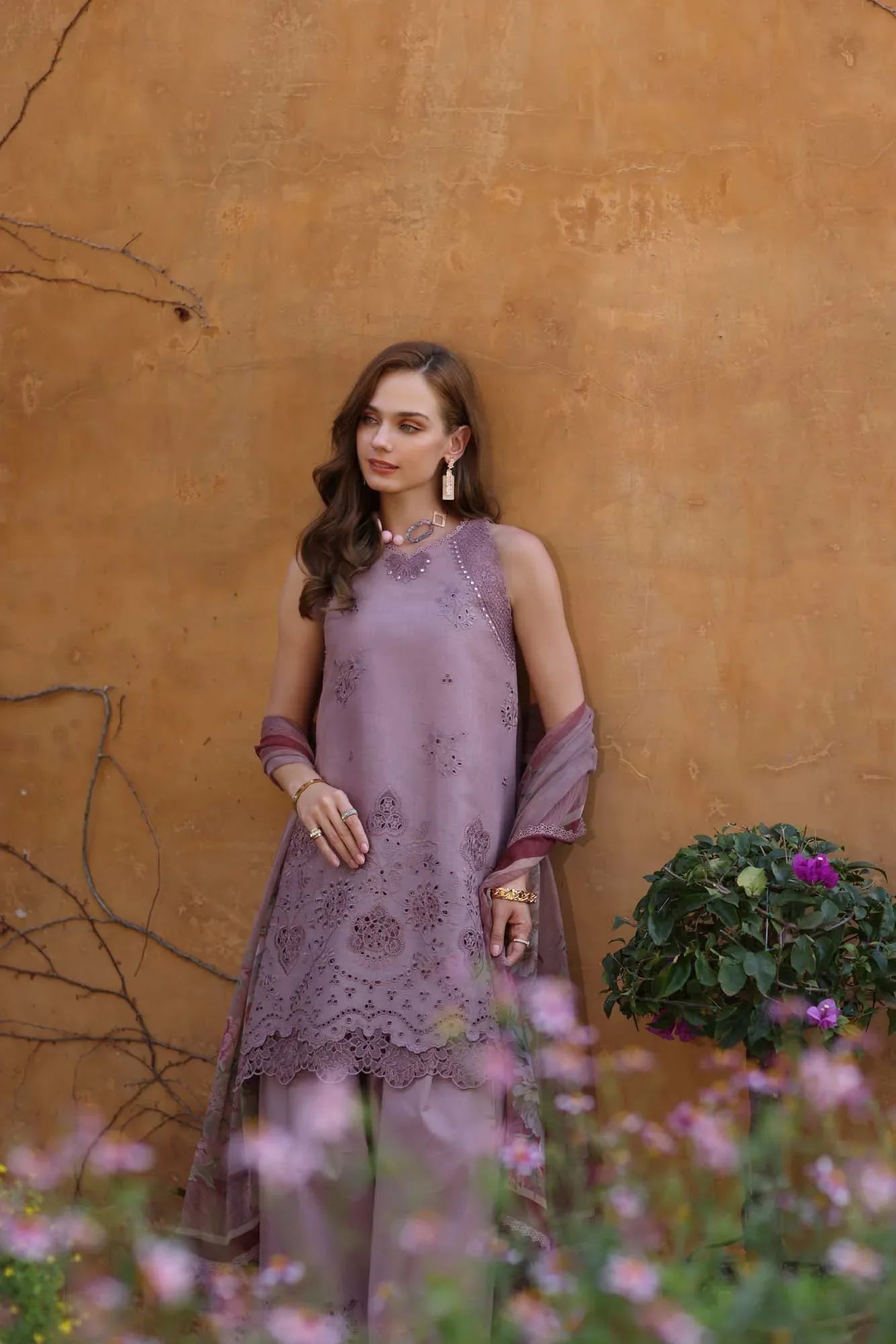Noor by Saadia Asad | Luxe Chikankari 25 | D8-A - Aqsa Fabrics