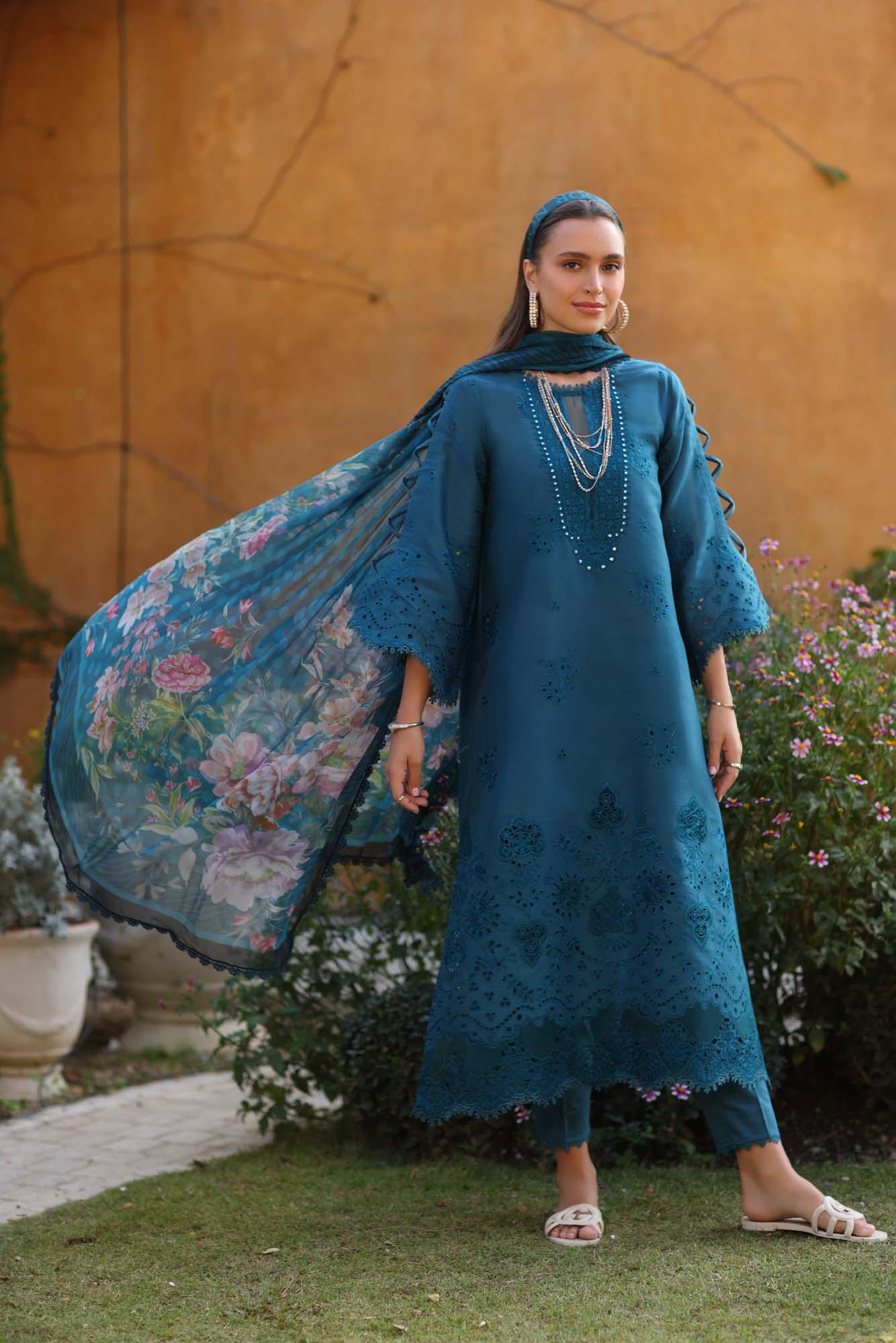 Noor by Saadia Asad | Luxe Chikankari 25 | D8-B - Aqsa Fabrics