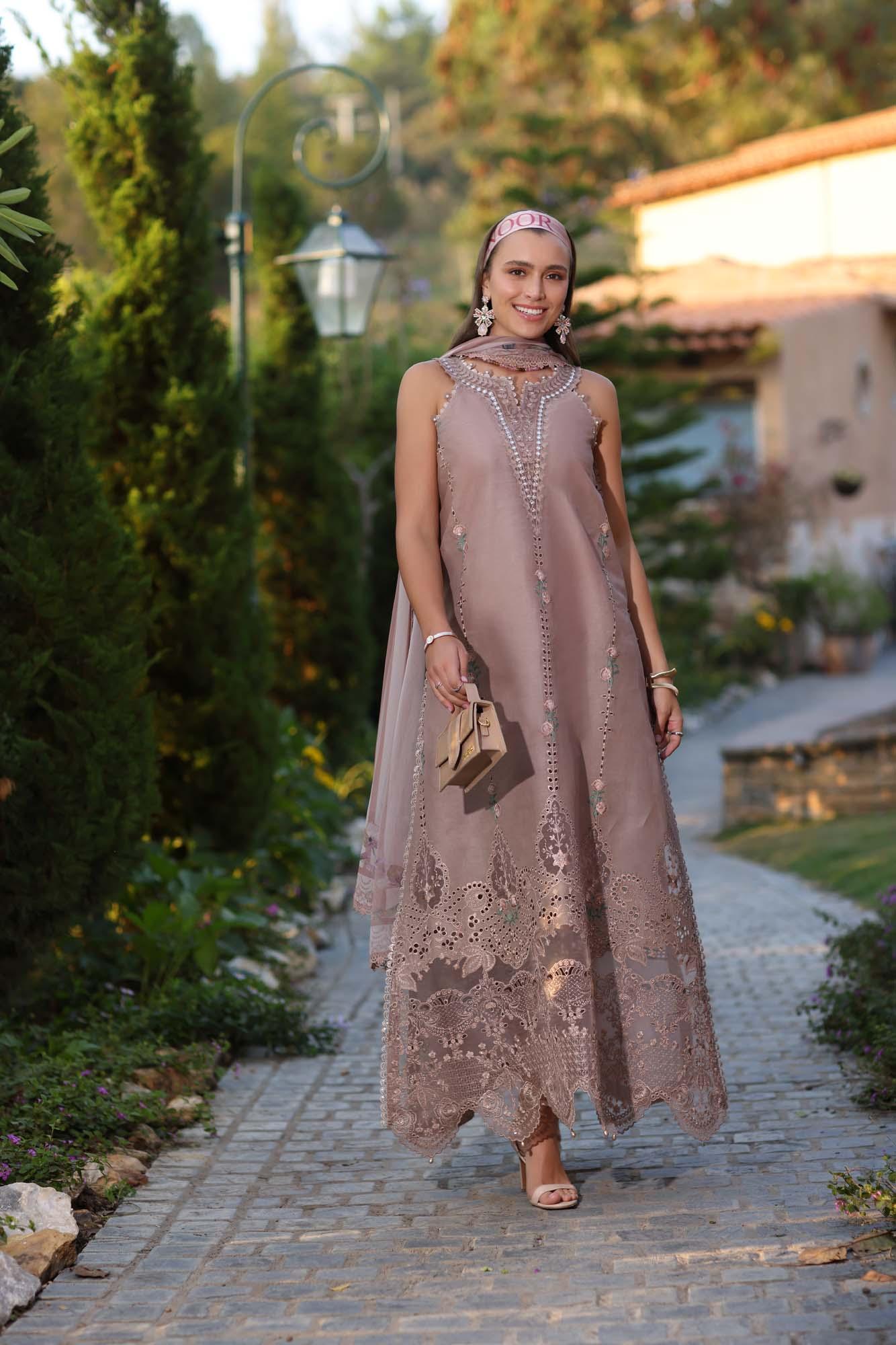 Noor by Saadia Asad | Luxe Chikankari 25 | D6-B - Aqsa Fabrics