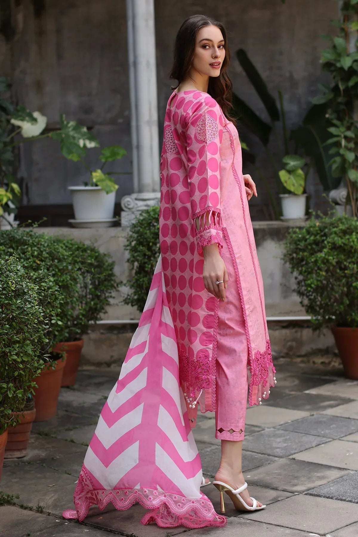 Charizma | Miraas Lawn |  CMR5-01 - Aqsa Fabrics