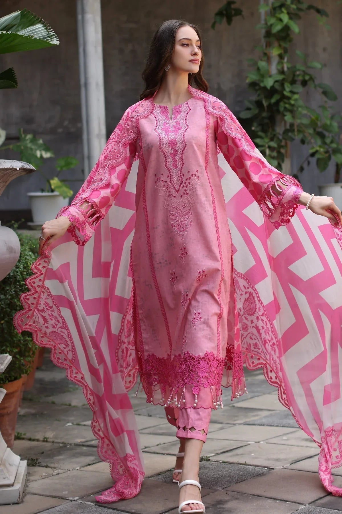 Charizma | Miraas Lawn |  CMR5-01 - Aqsa Fabrics