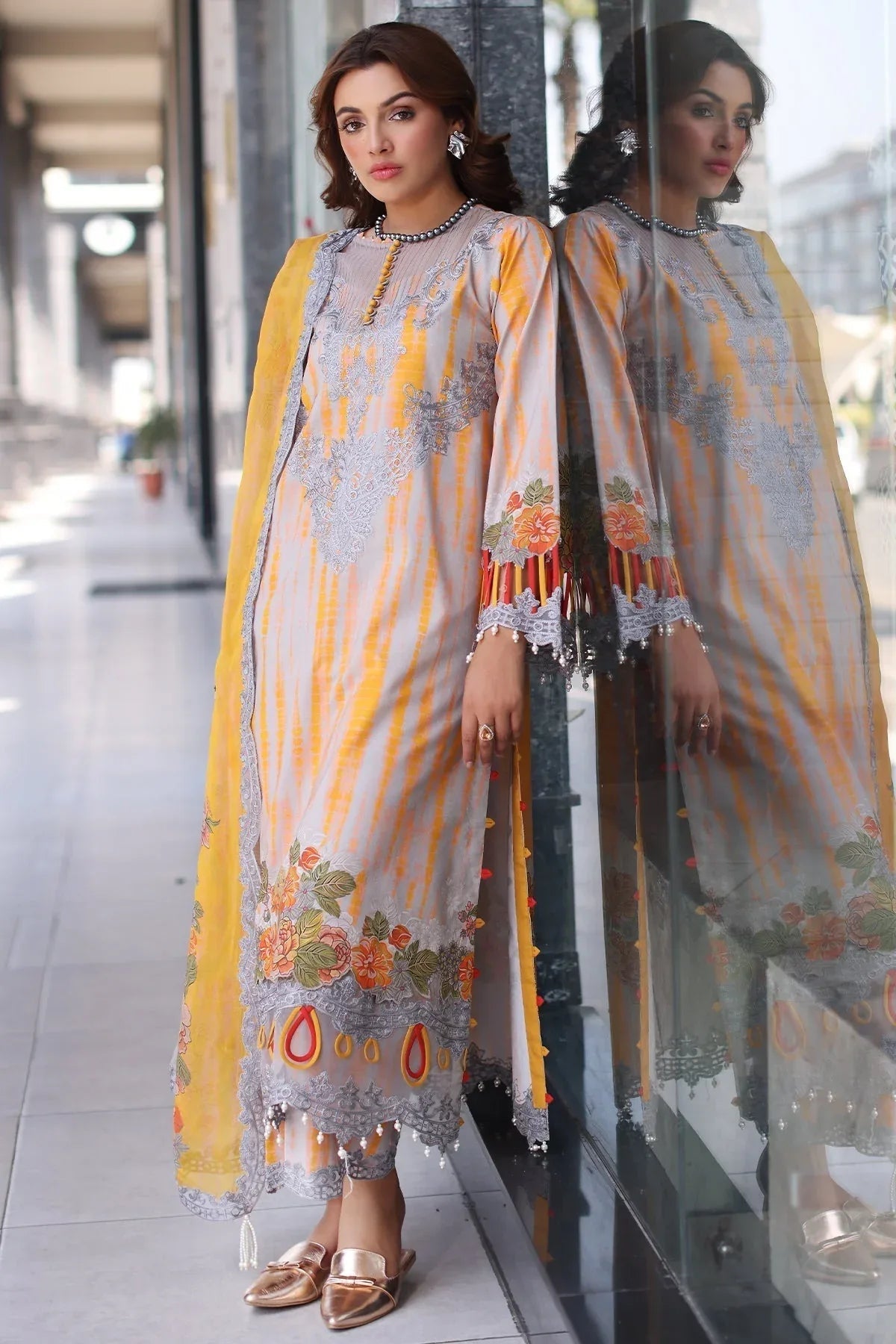 Charizma | Combination Lawn |  CC5-25 - Aqsa Fabrics