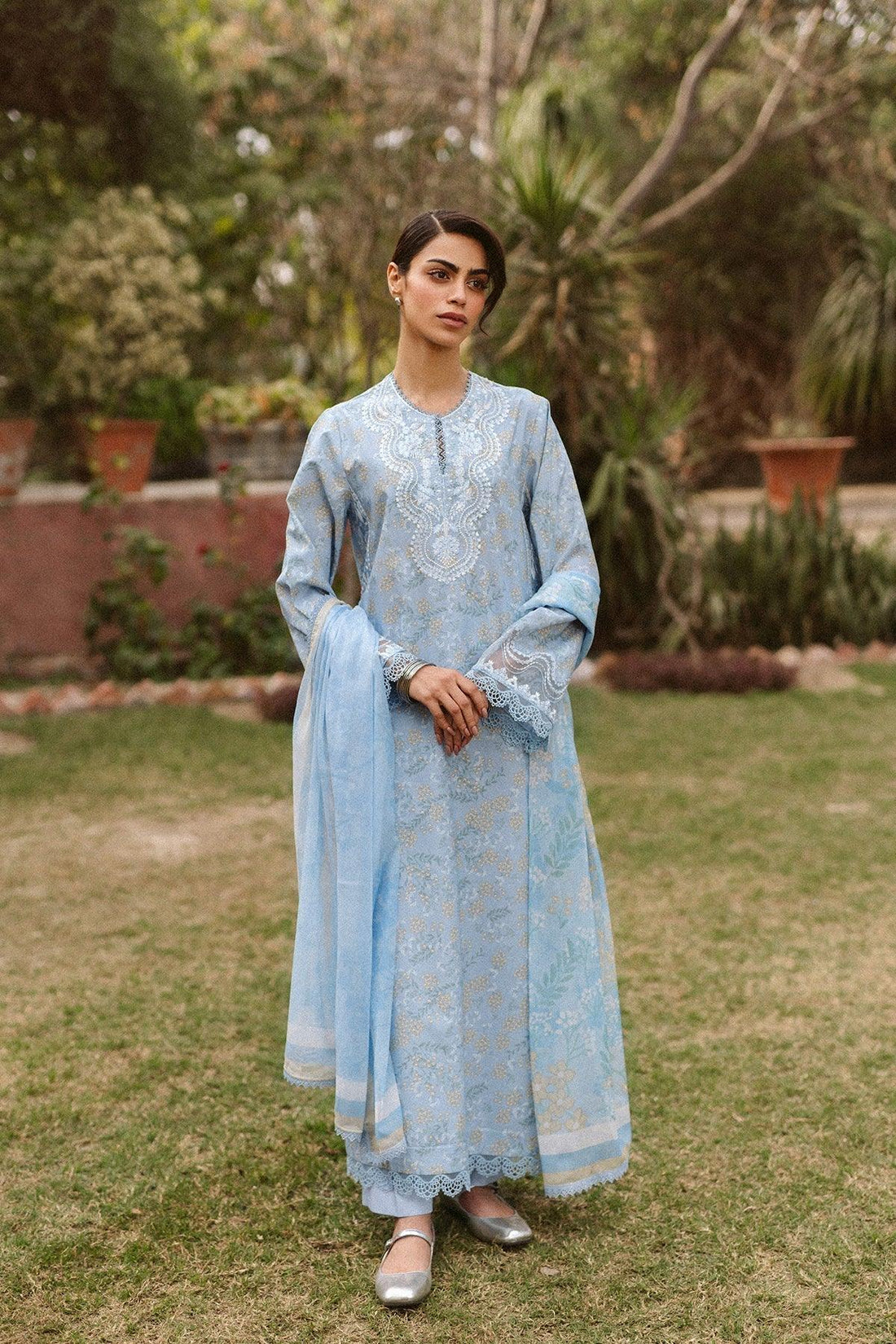 Ayzel | The Bare Minimum | Vezia - Aqsa Fabrics