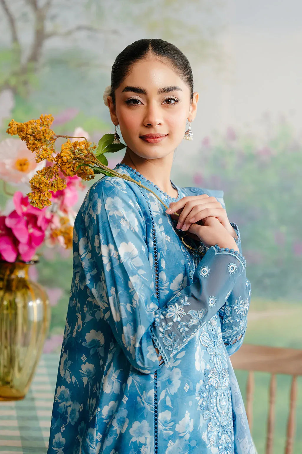 Afrozeh | The Floral Charm | Nigella - Aqsa Fabrics