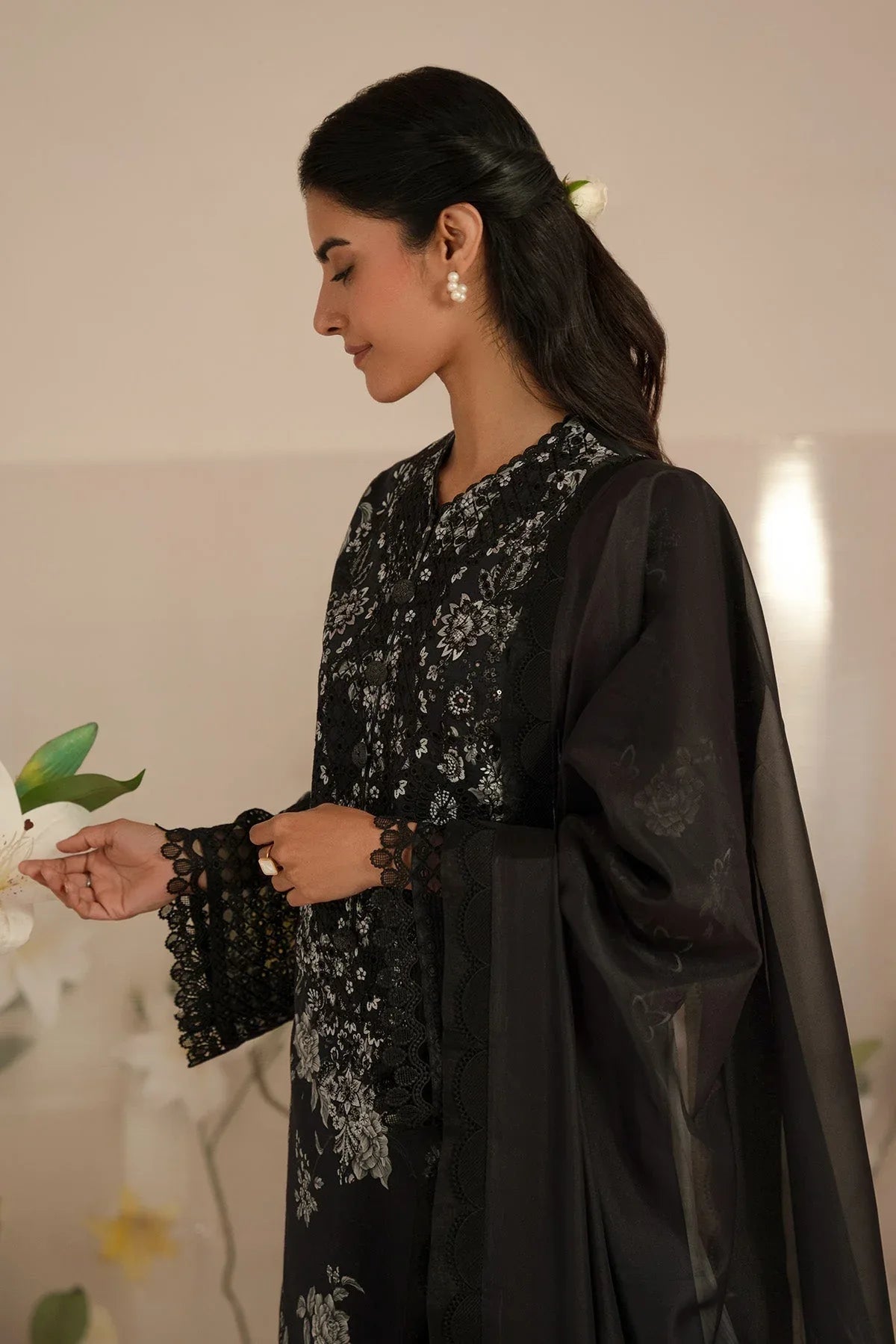 Afrozeh | Floral Charm 25 | Lupine - Aqsa Fabrics