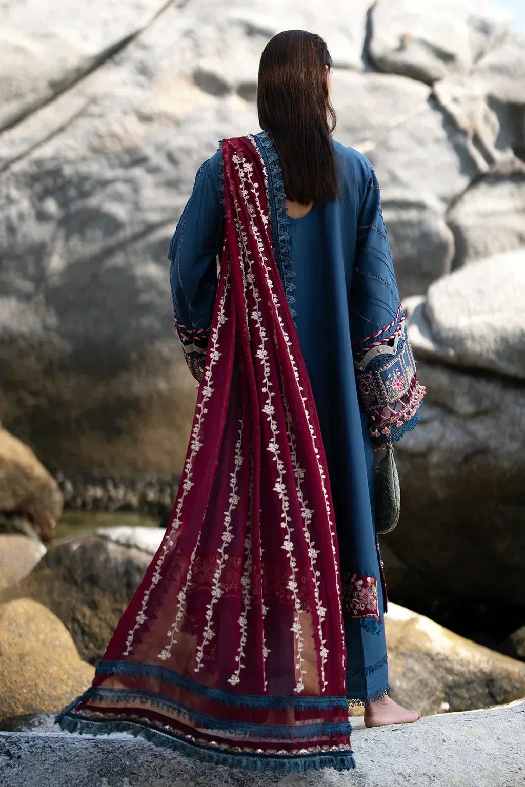 AJR Couture | Alif Signature Luxury Lawn 24 | Ayra - Aqsa Fabrics