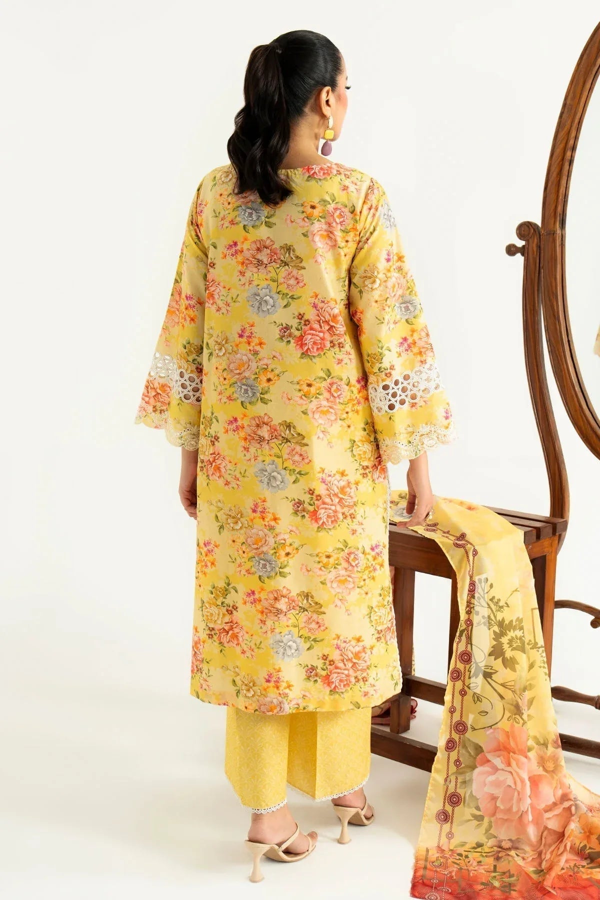 Imrozia Premium | Sifa Casuals | SP-99 Lyla - Aqsa Fabrics