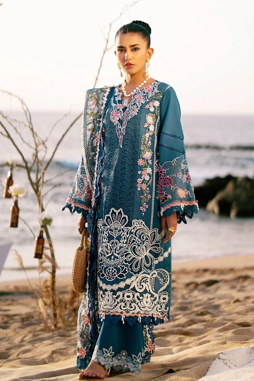 AJR Couture | Dastan Luxury Lawn 25 | Aura - Aqsa Fabrics