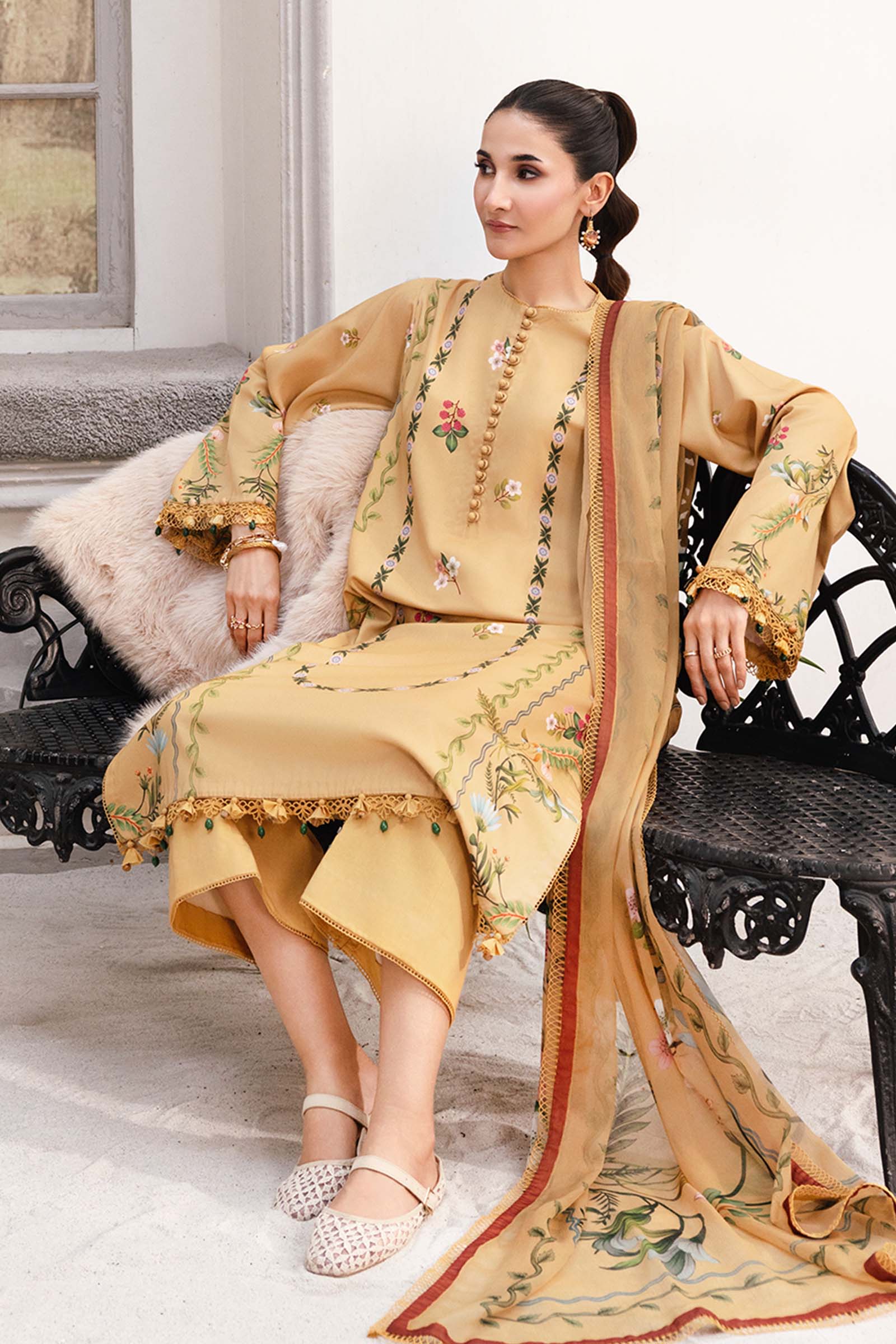 Maria B | Winter Basics 25 | MB-CUS25-1105B - Aqsa Fabrics