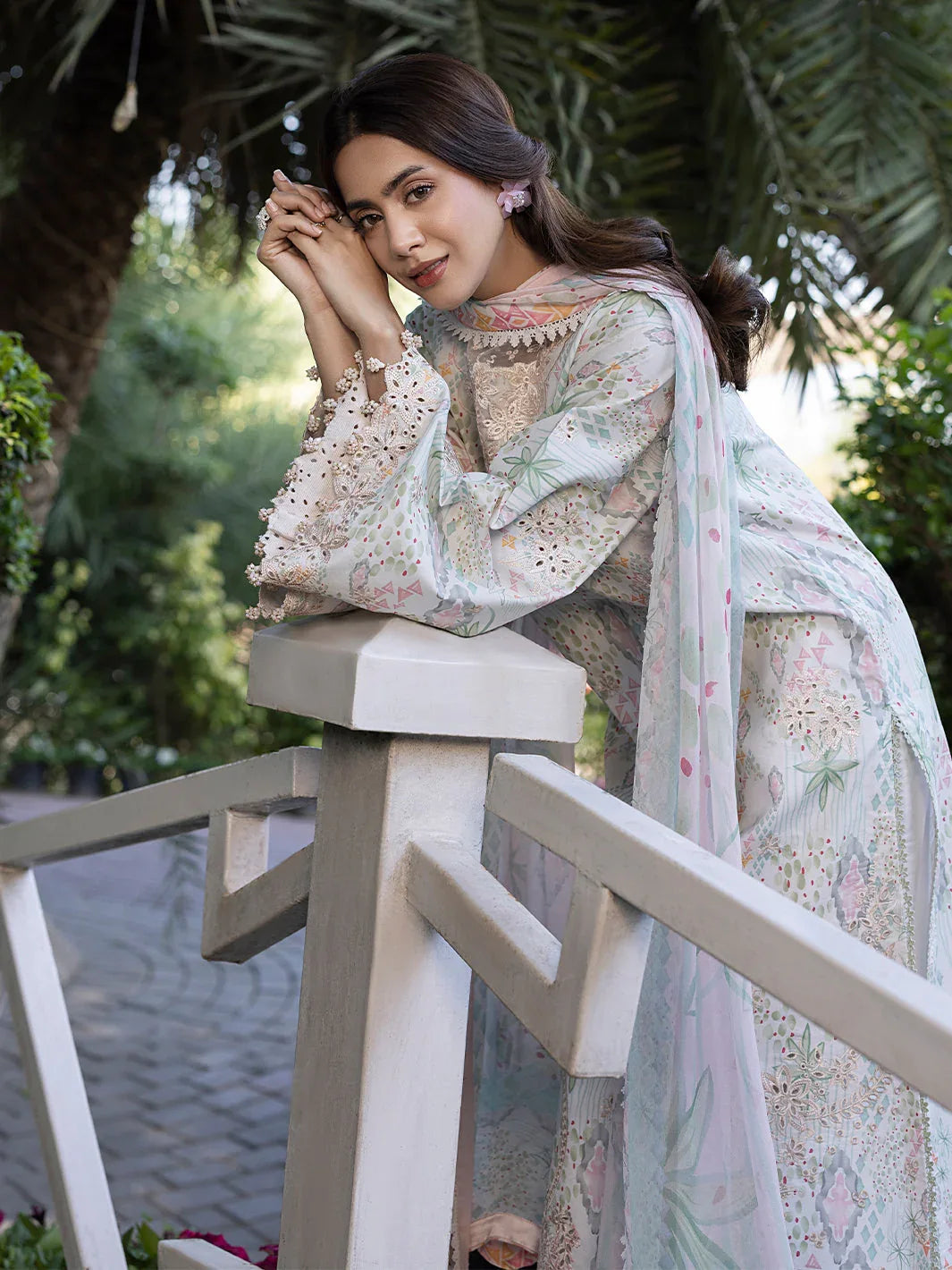 Izel | Oh Spring Lawn 25 | CLEO - Aqsa Fabrics