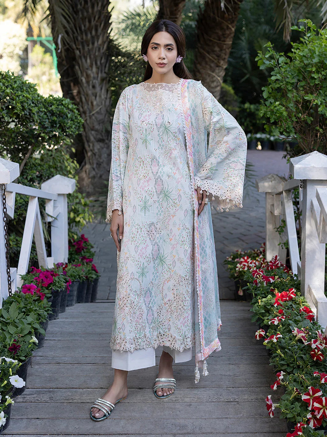 Izel | Oh Spring Lawn 25 | CLEO - Aqsa Fabrics